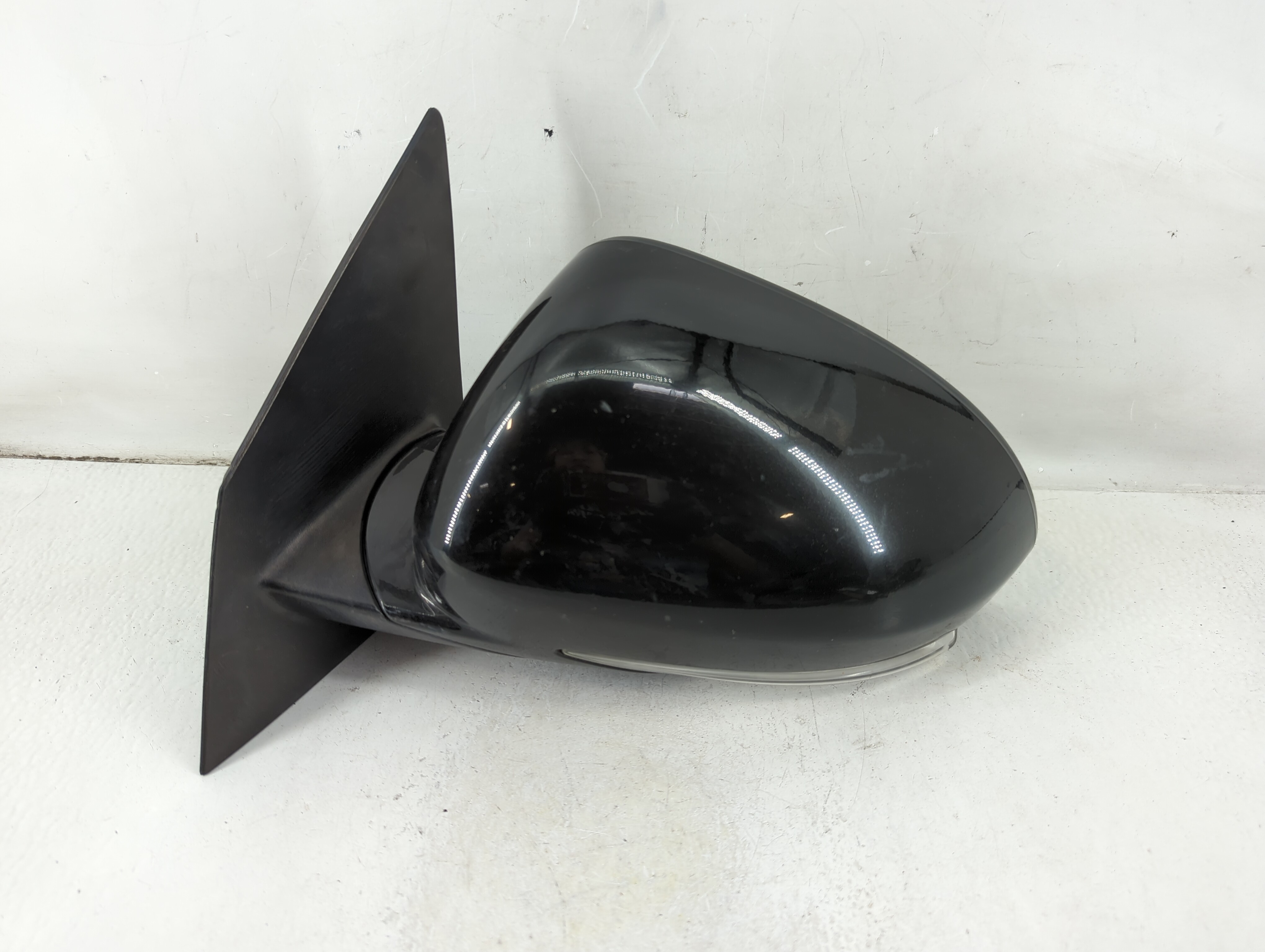 2013-2017 Buick Enclave Driver Left Side View Power Door Mirror Black 1112112 - Oemusedautoparts1.com