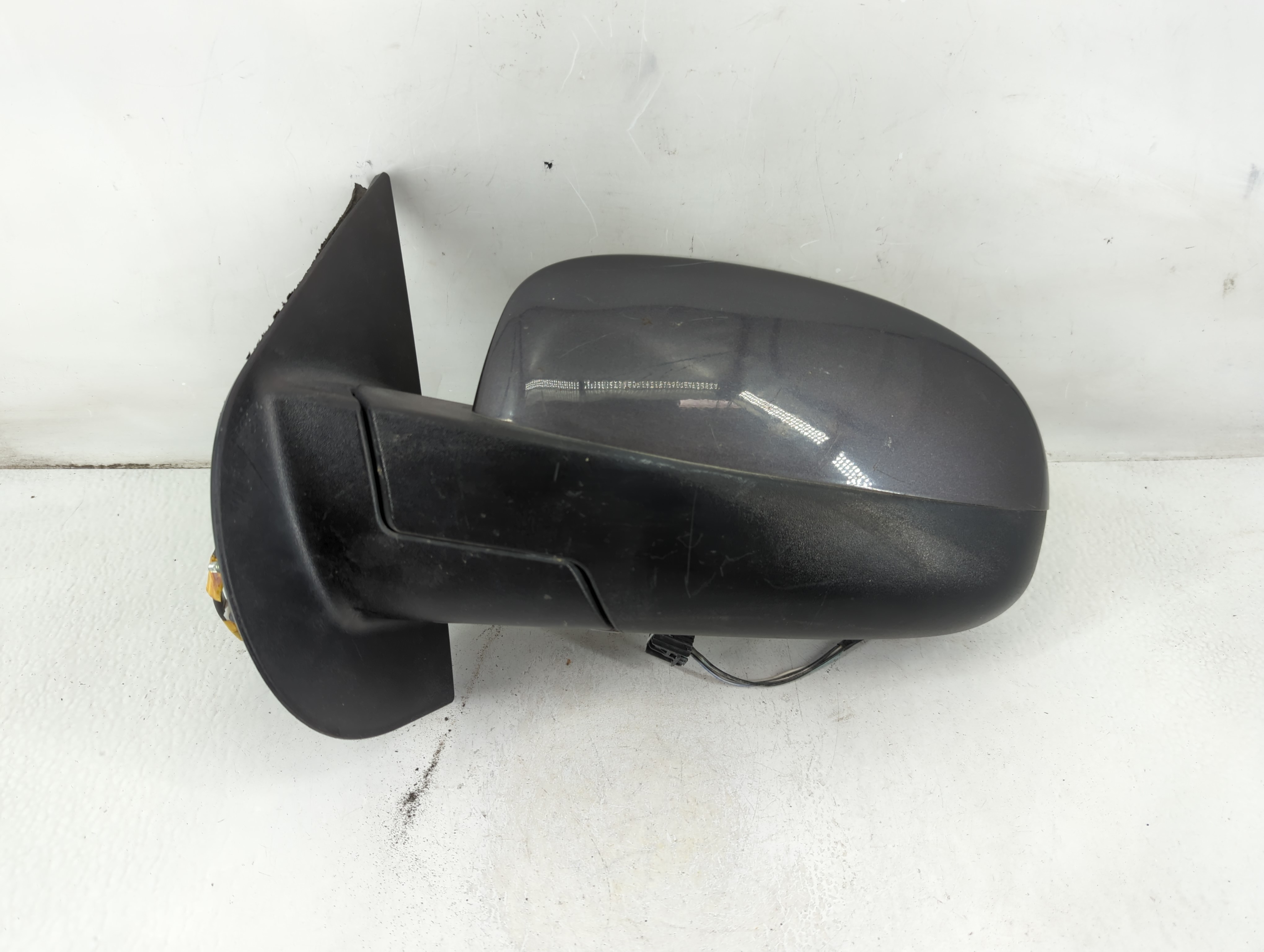 2007-2014 Chevrolet Tahoe Driver Left Side View Power Door Mirror 1112115 - Oemusedautoparts1.com