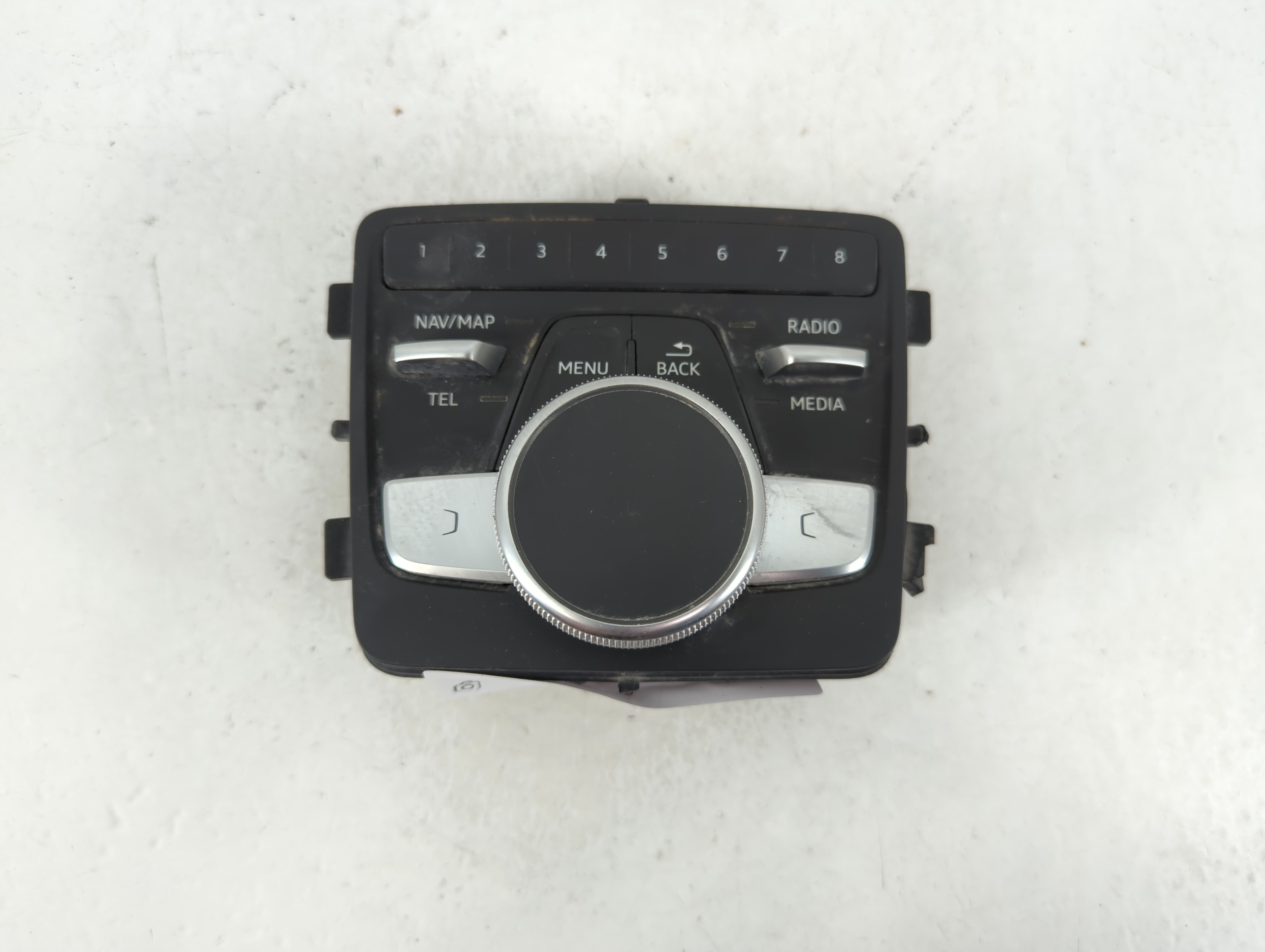 2017-2019 Audi A4 Am Fm Cd Player Radio Receiver 1112135 - Oemusedautoparts1.com