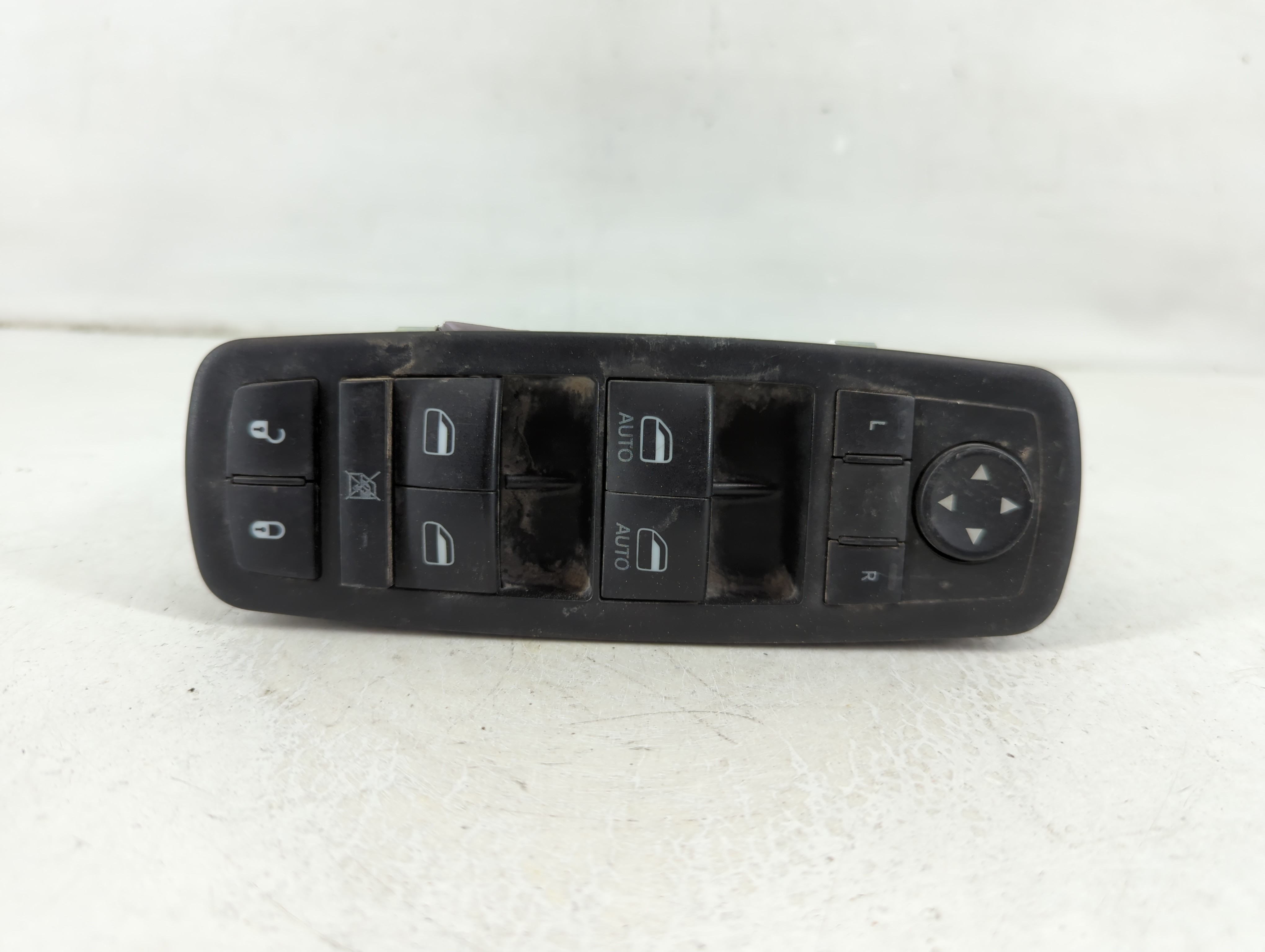 2012 Chrysler Town & Country Driver Left Door Master Power Window Switch 1112139 - Oemusedautoparts1.com