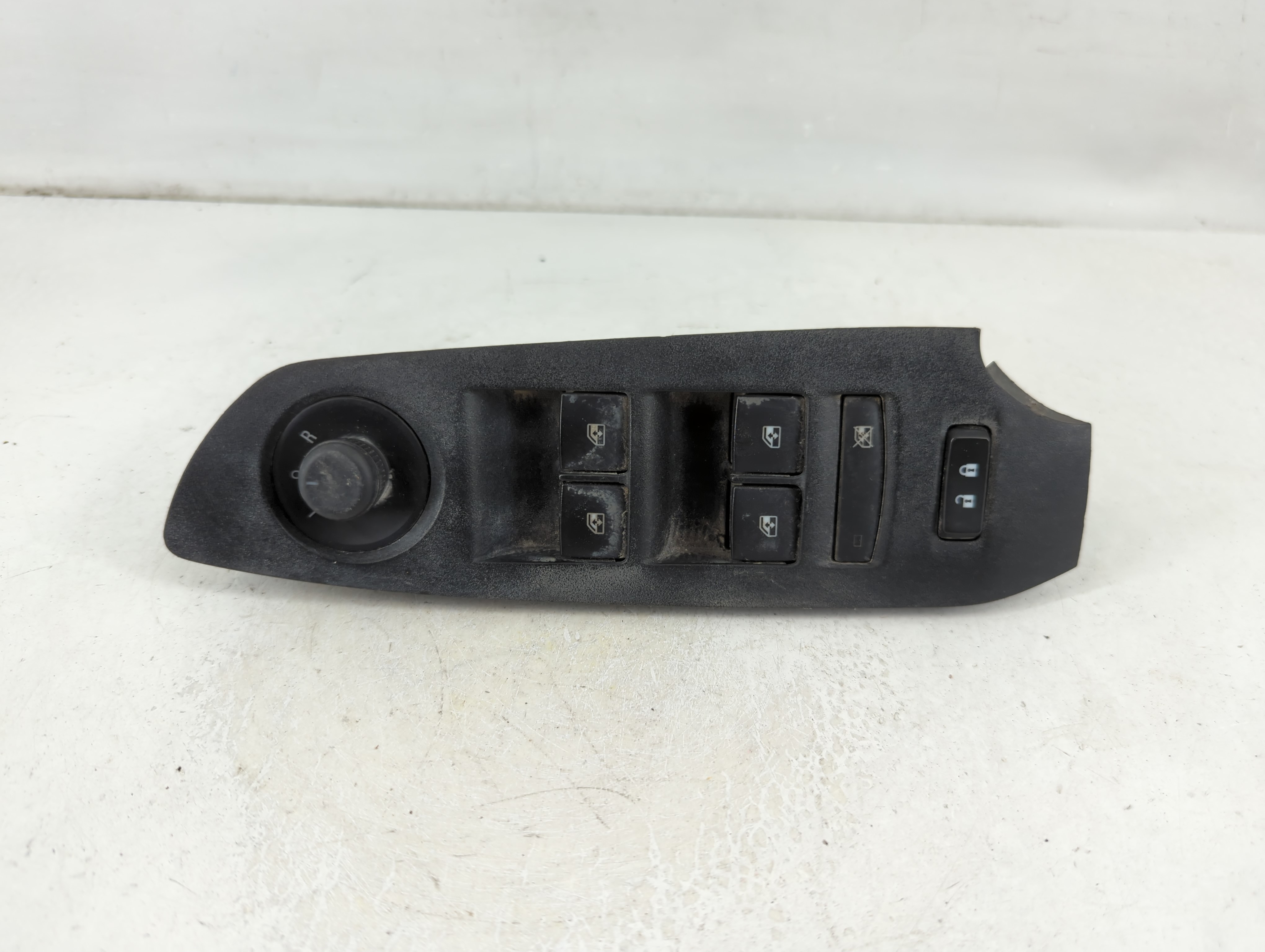 2017-2021 Chevrolet Trax Driver Left Door Master Power Window Switch 1112153 - Oemusedautoparts1.com