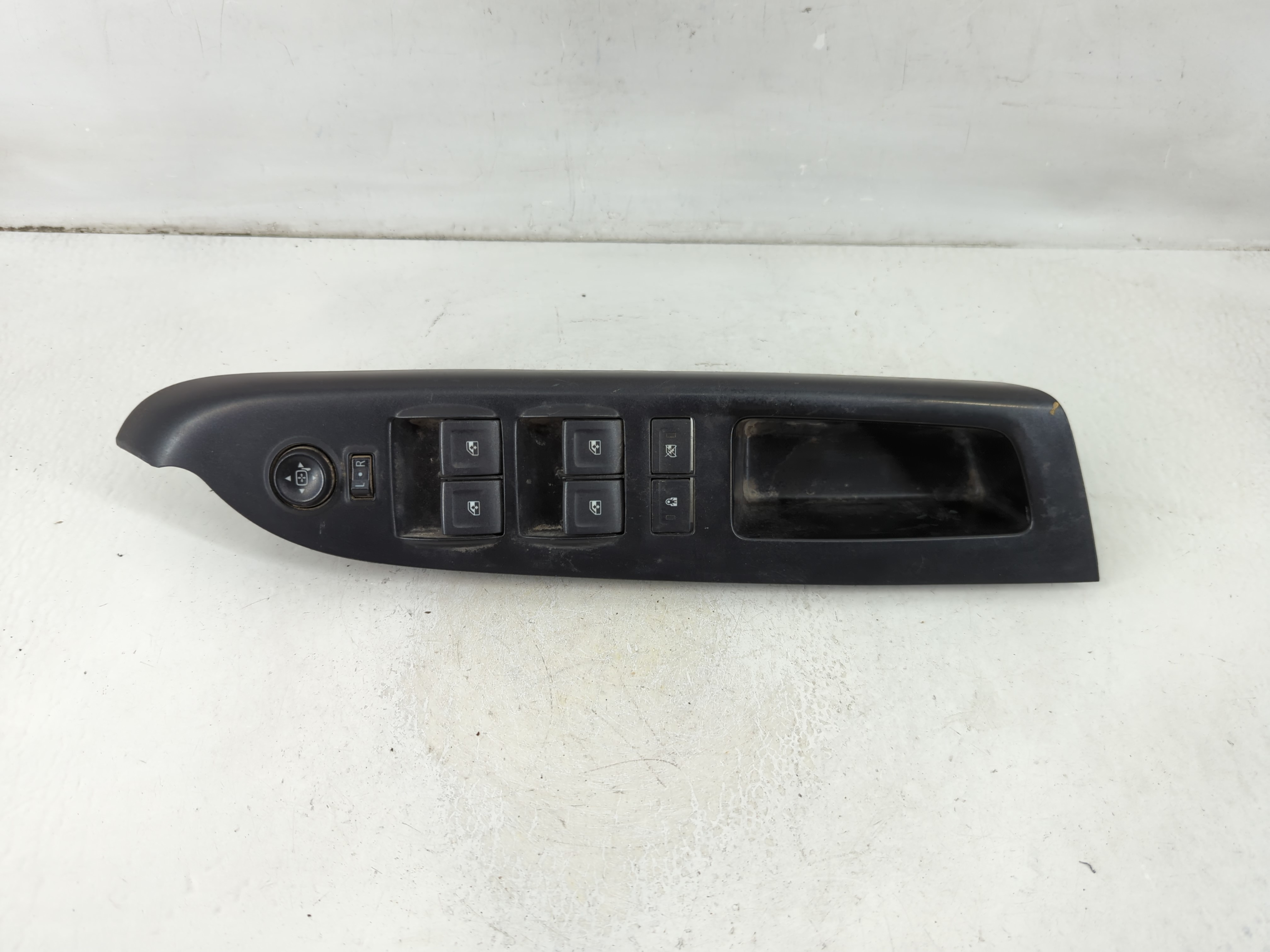 2015-2022 Chevrolet Colorado Driver Left Door Master Power Window Switch 1112158 - Oemusedautoparts1.com