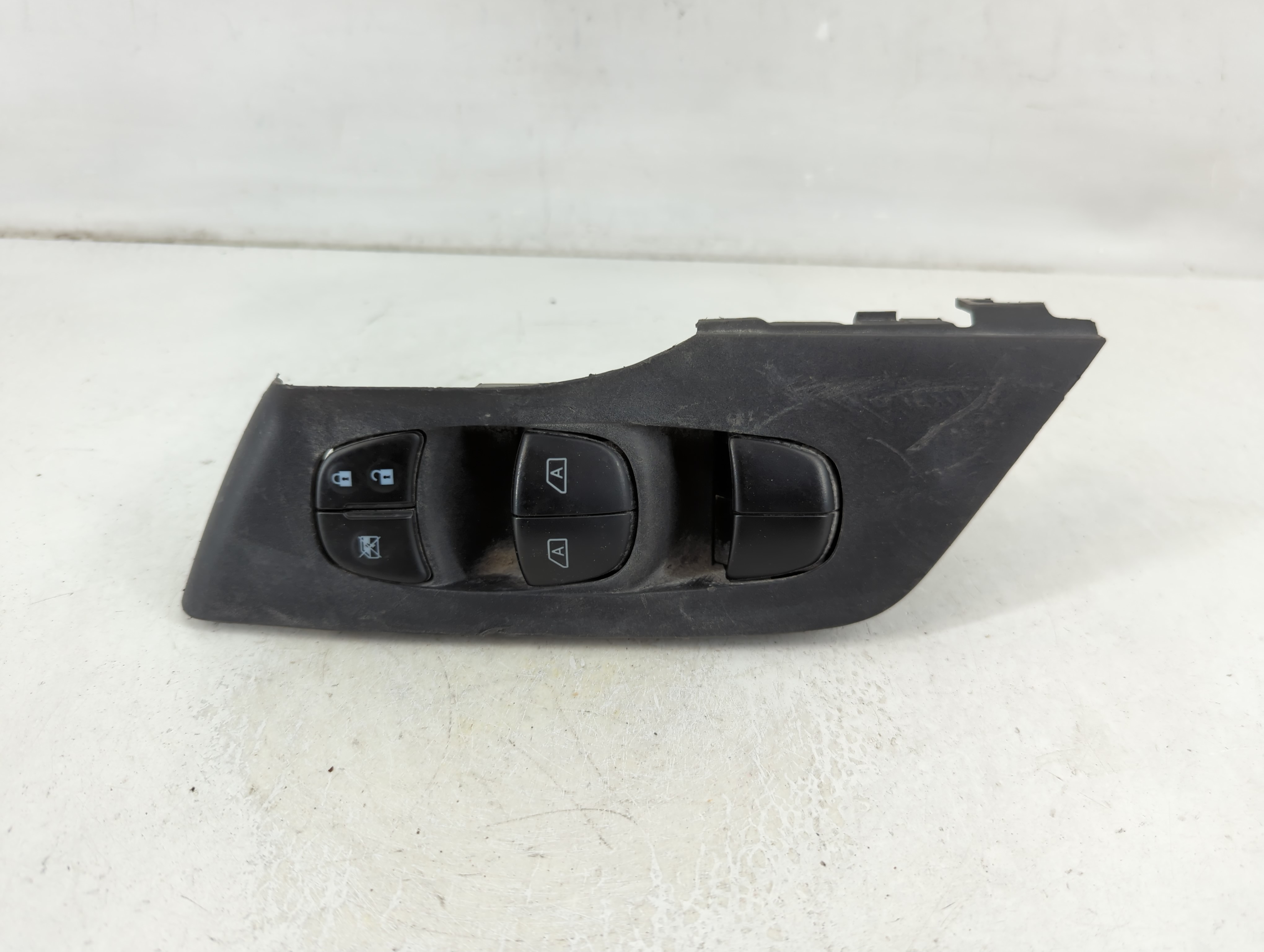 2013-2018 Nissan Altima Driver Left Door Master Power Window Switch 1112159 - Oemusedautoparts1.com