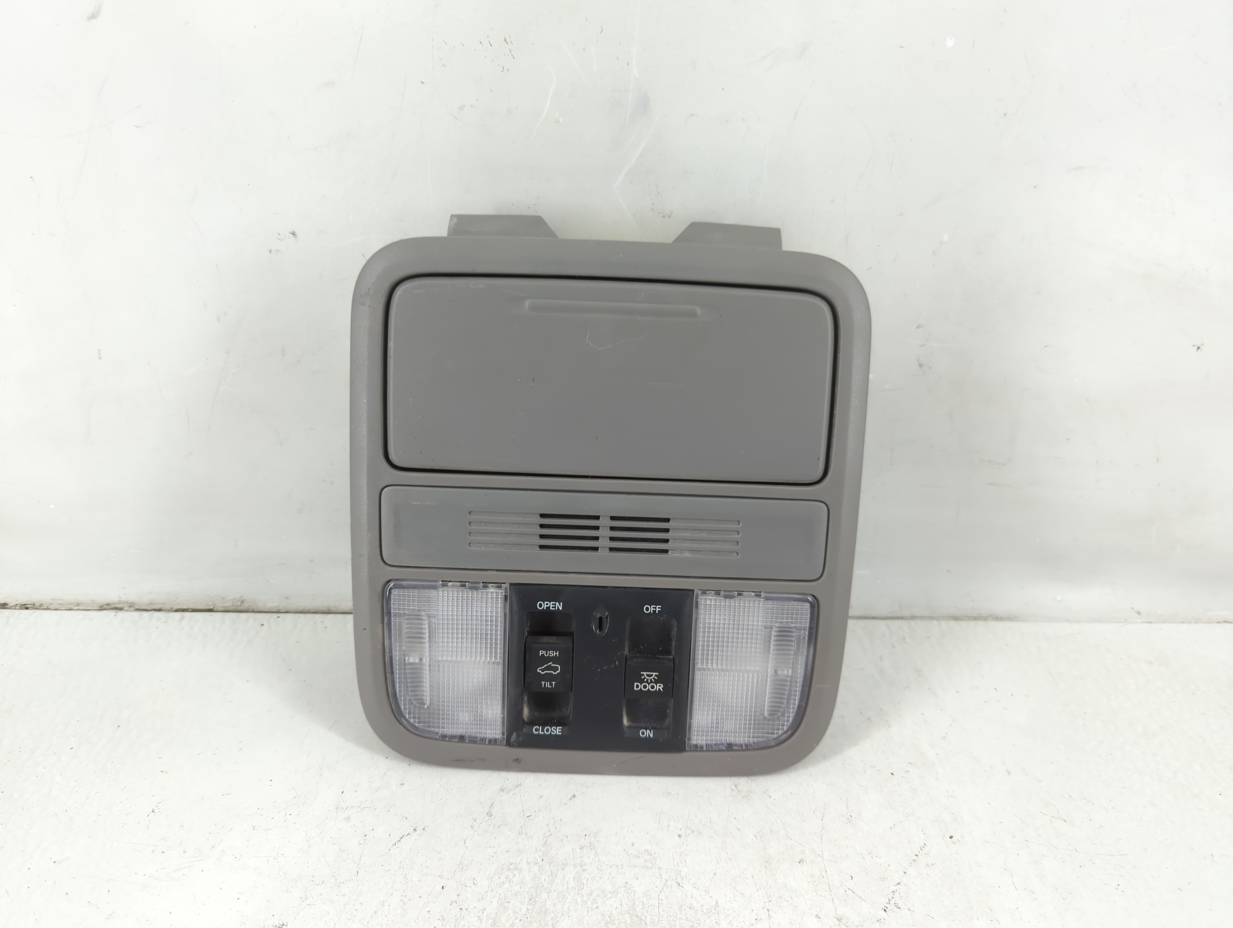 2019 Honda Odyssey Overhead Roof Console 1112188 - Oemusedautoparts1.com