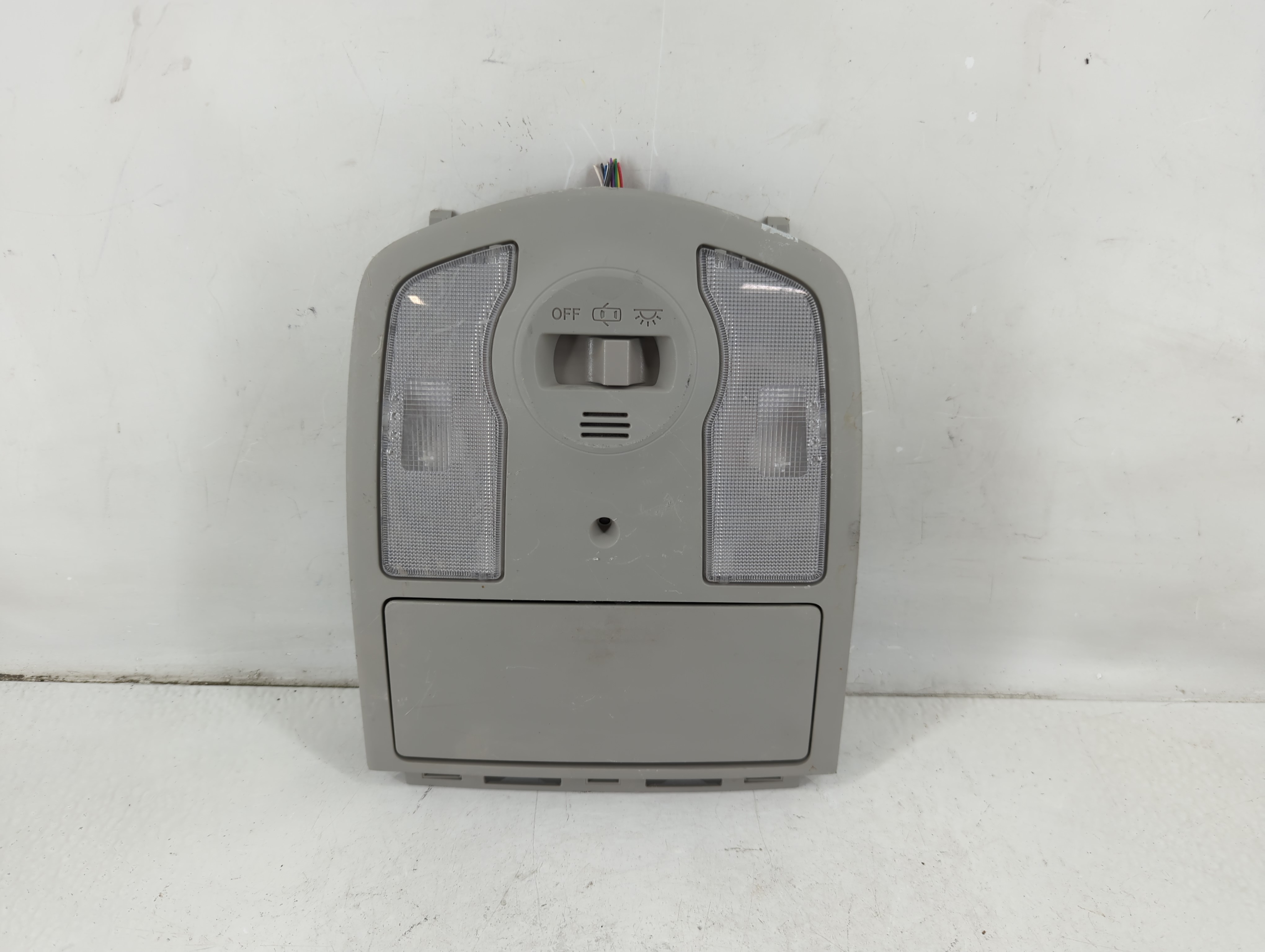 2012 Toyota Prius Overhead Roof Console 1112190 - Oemusedautoparts1.com