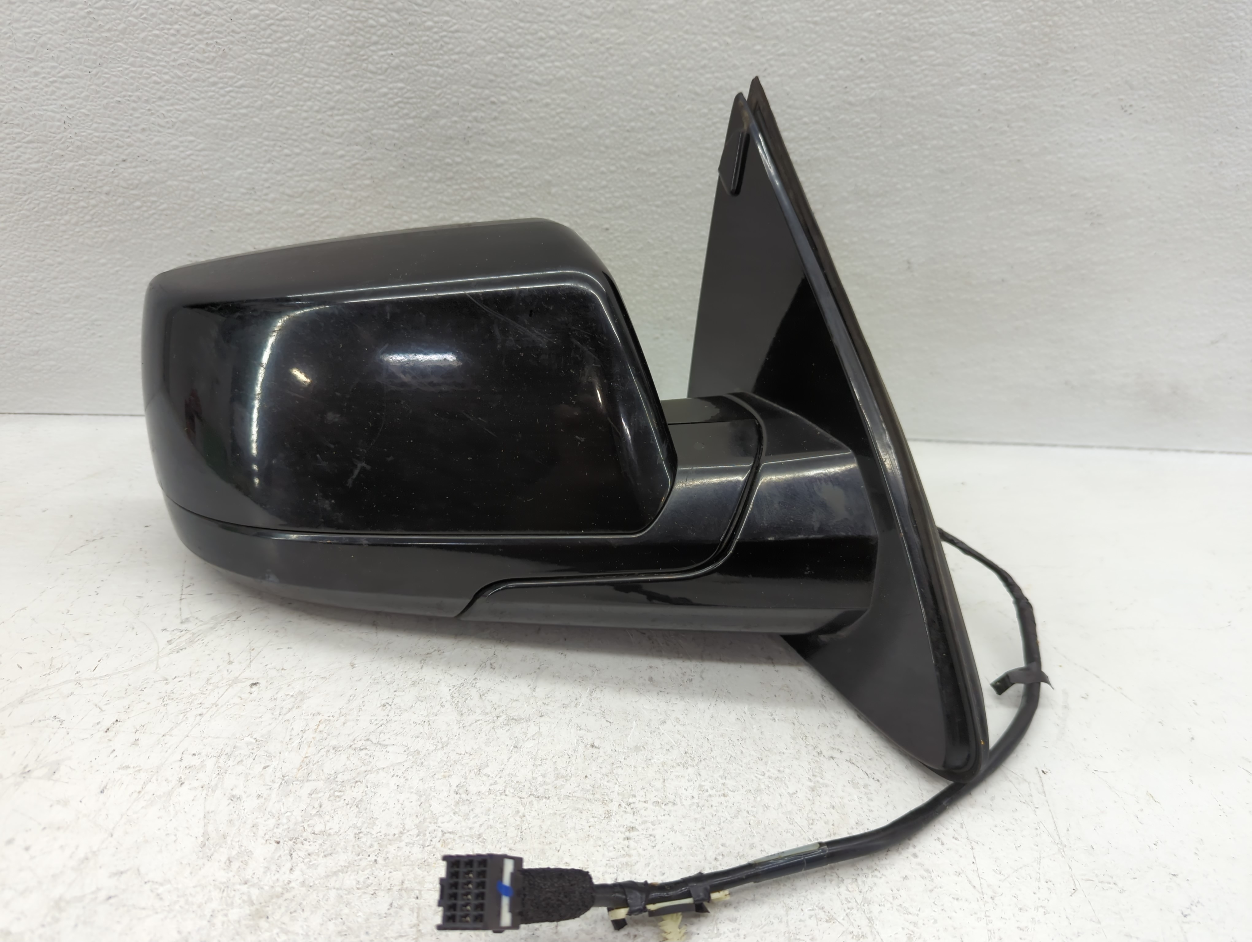 Picture of 2015-2020 Chevrolet Tahoe Passenger Right Side View Power Door Mirror 1112212