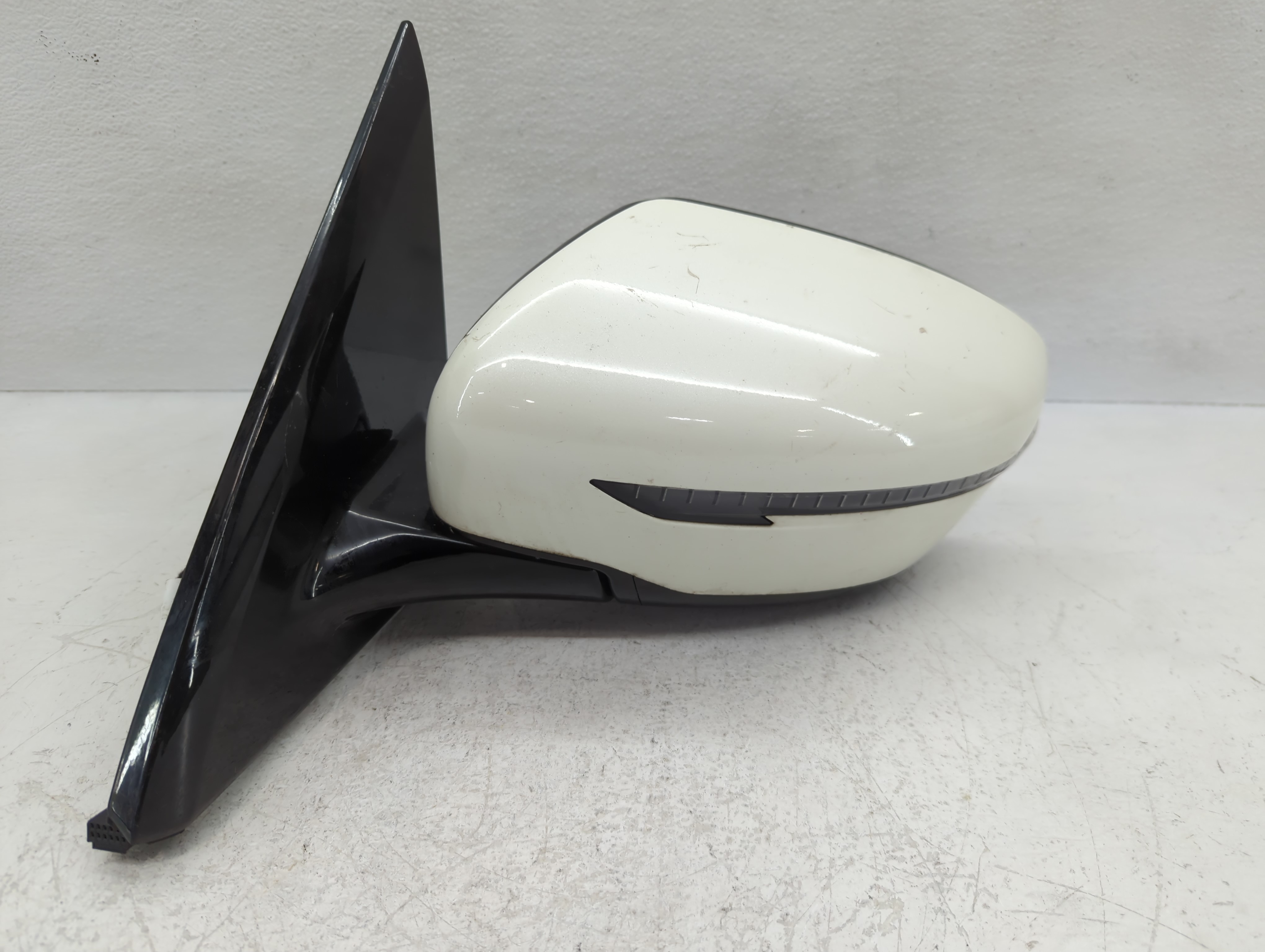 Picture of 2017-2017 Nissan Pathfinder Driver Left Side View Power Door Mirror 1112236
