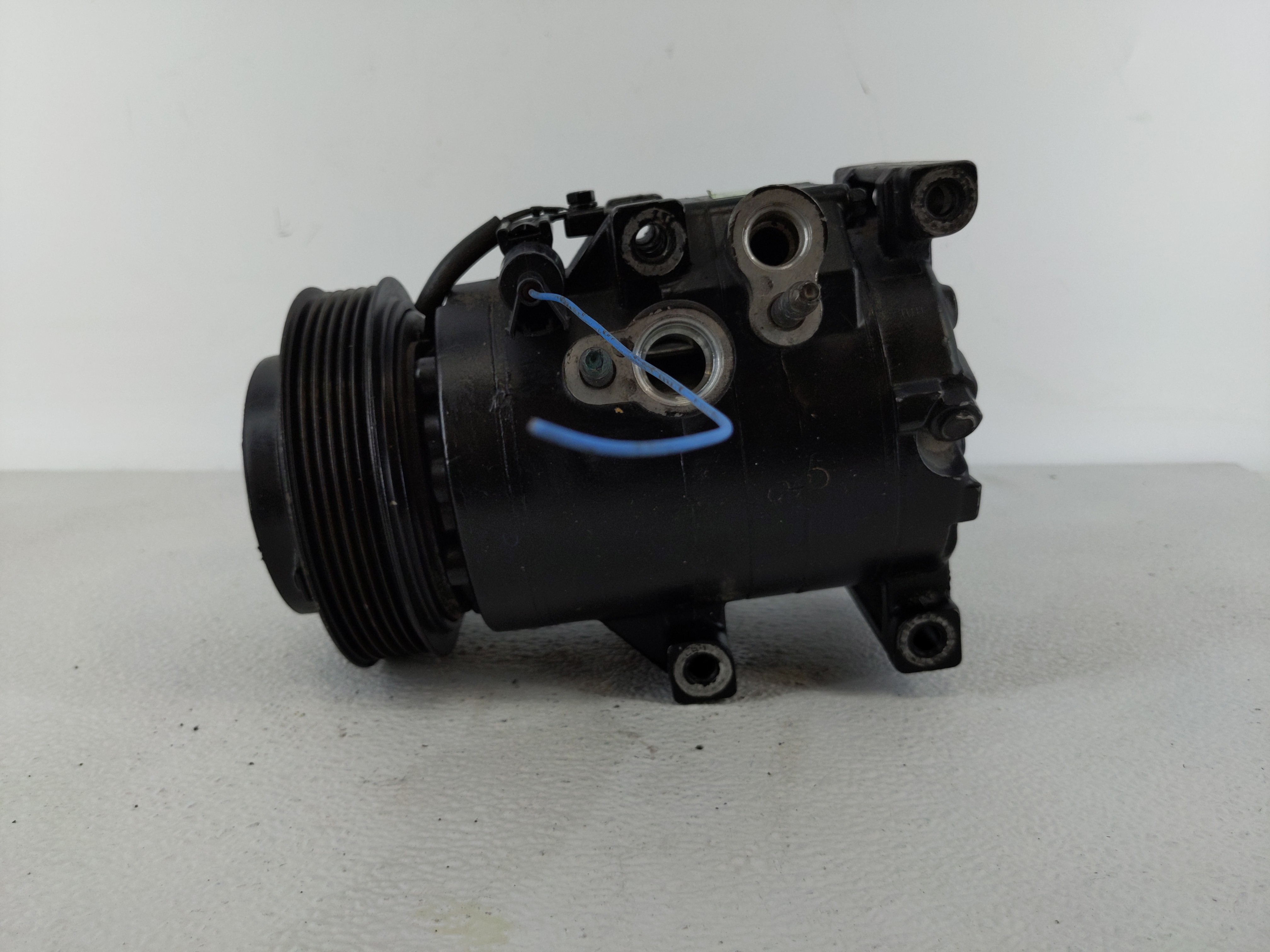 2010-2014 Kia Sedona Air Conditioning A/c Ac Compressor Oem 1112292 - Oemusedautoparts1.com