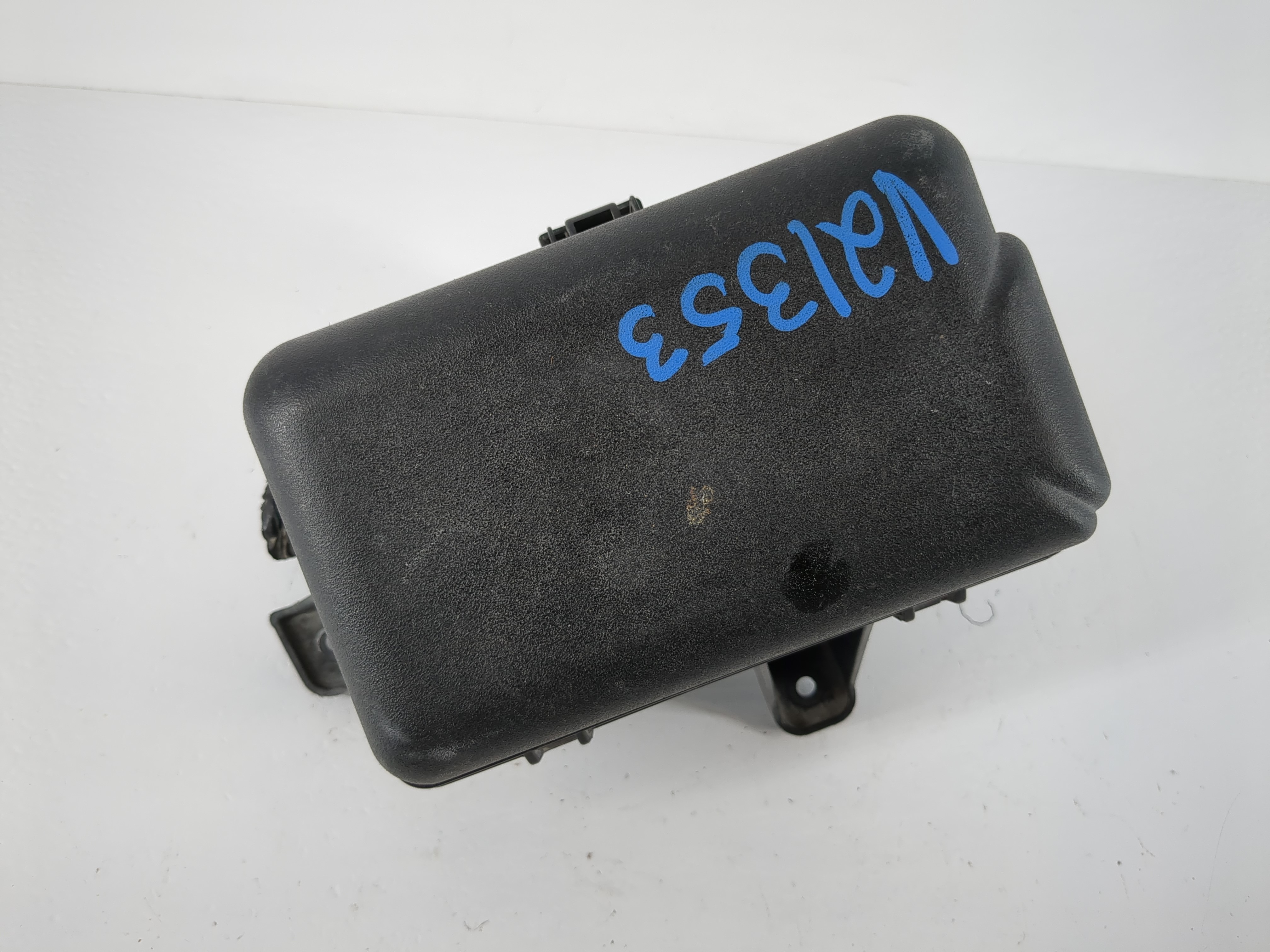 Picture of 2010-2010 Toyota Tundra Fusebox Fuse Box Relay Module 1112302