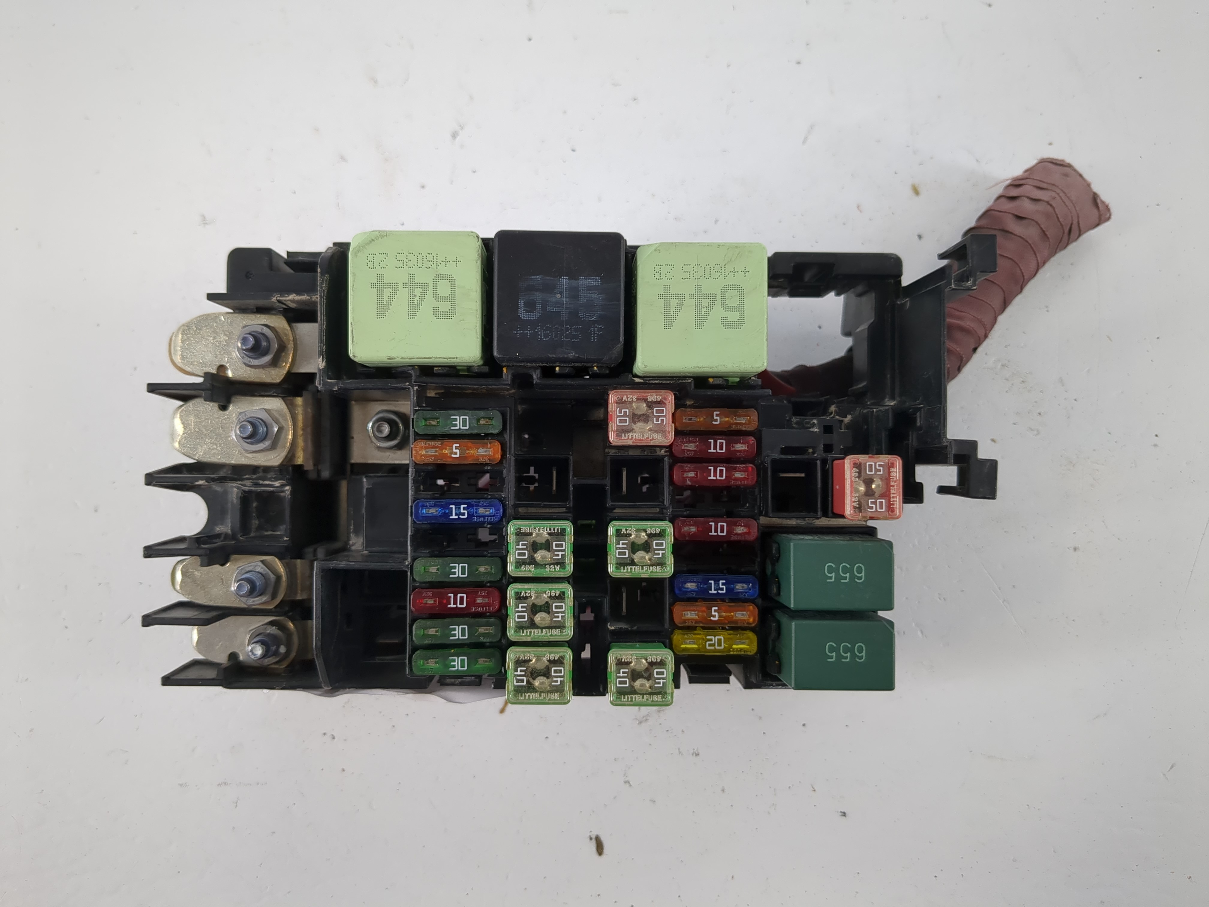 Picture of 2012-2020 Volkswagen Passat Fusebox Fuse Box Relay Module 5c0 937 819 L 1112305