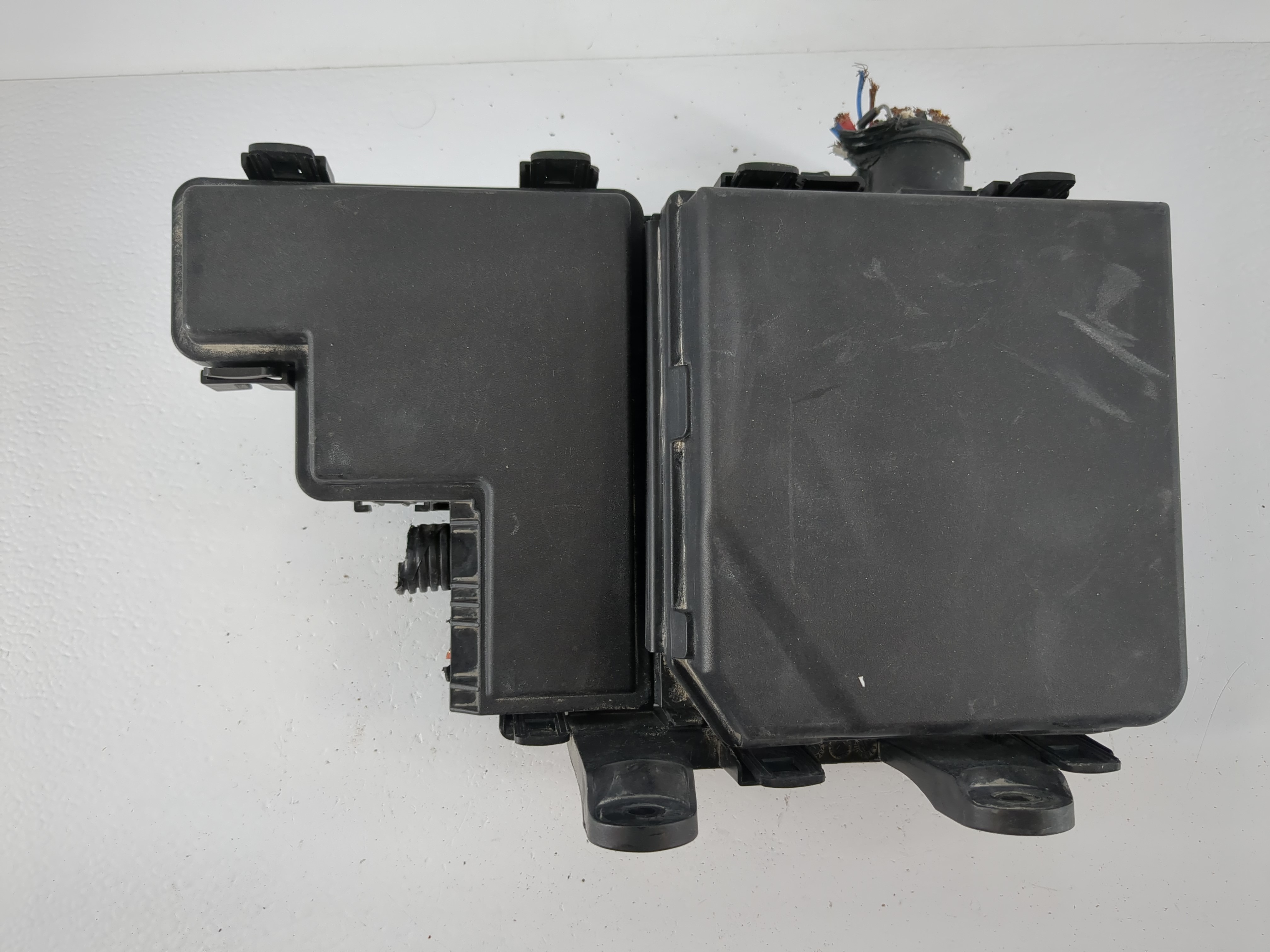 2017-2020 Nissan Rogue Fusebox Fuse Box Relay Module 284b7 5na0b 1112306 - Oemusedautoparts1.com