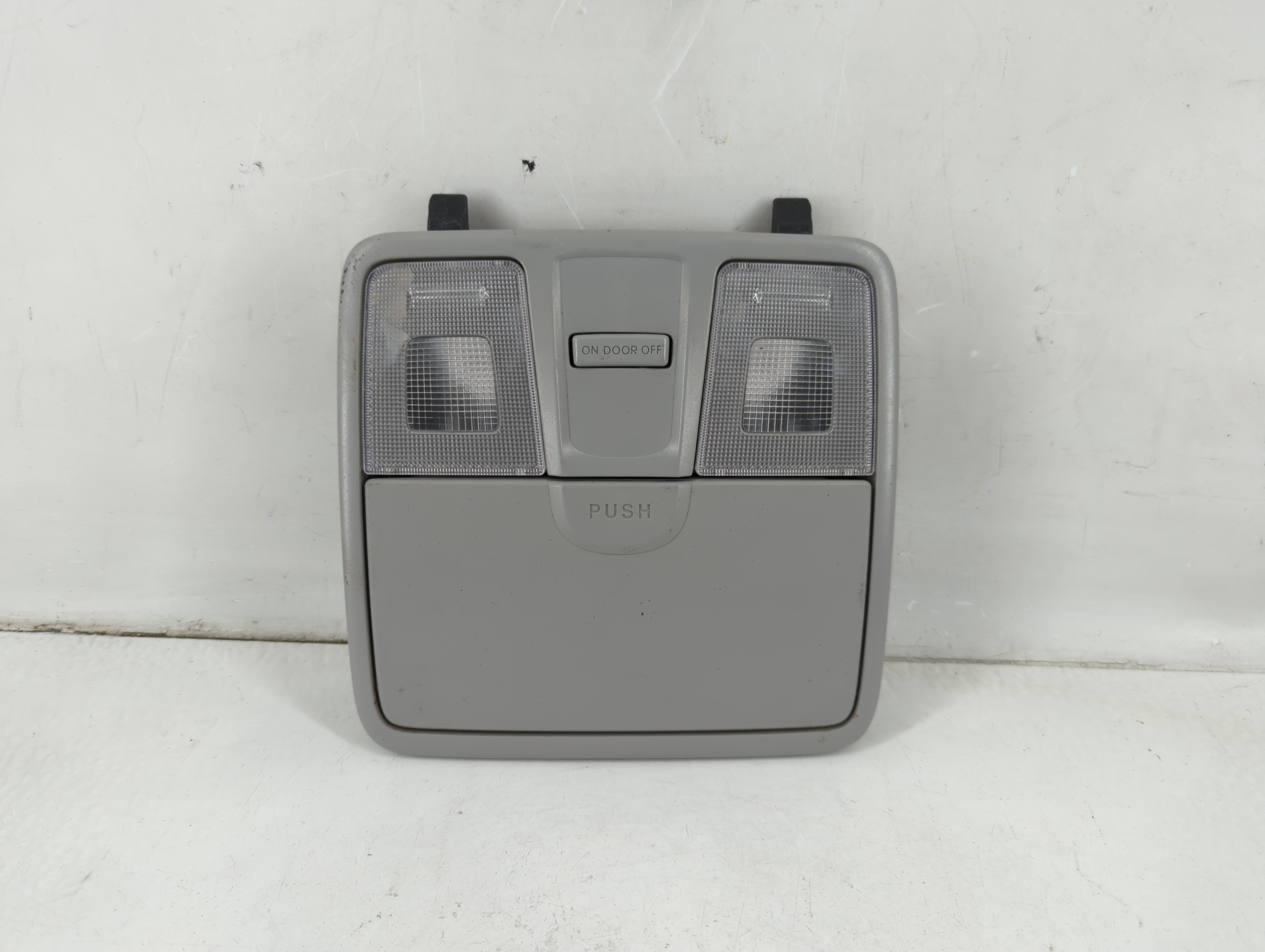 2013 Hyundai Elantra Overhead Roof Console 1112321 - Oemusedautoparts1.com