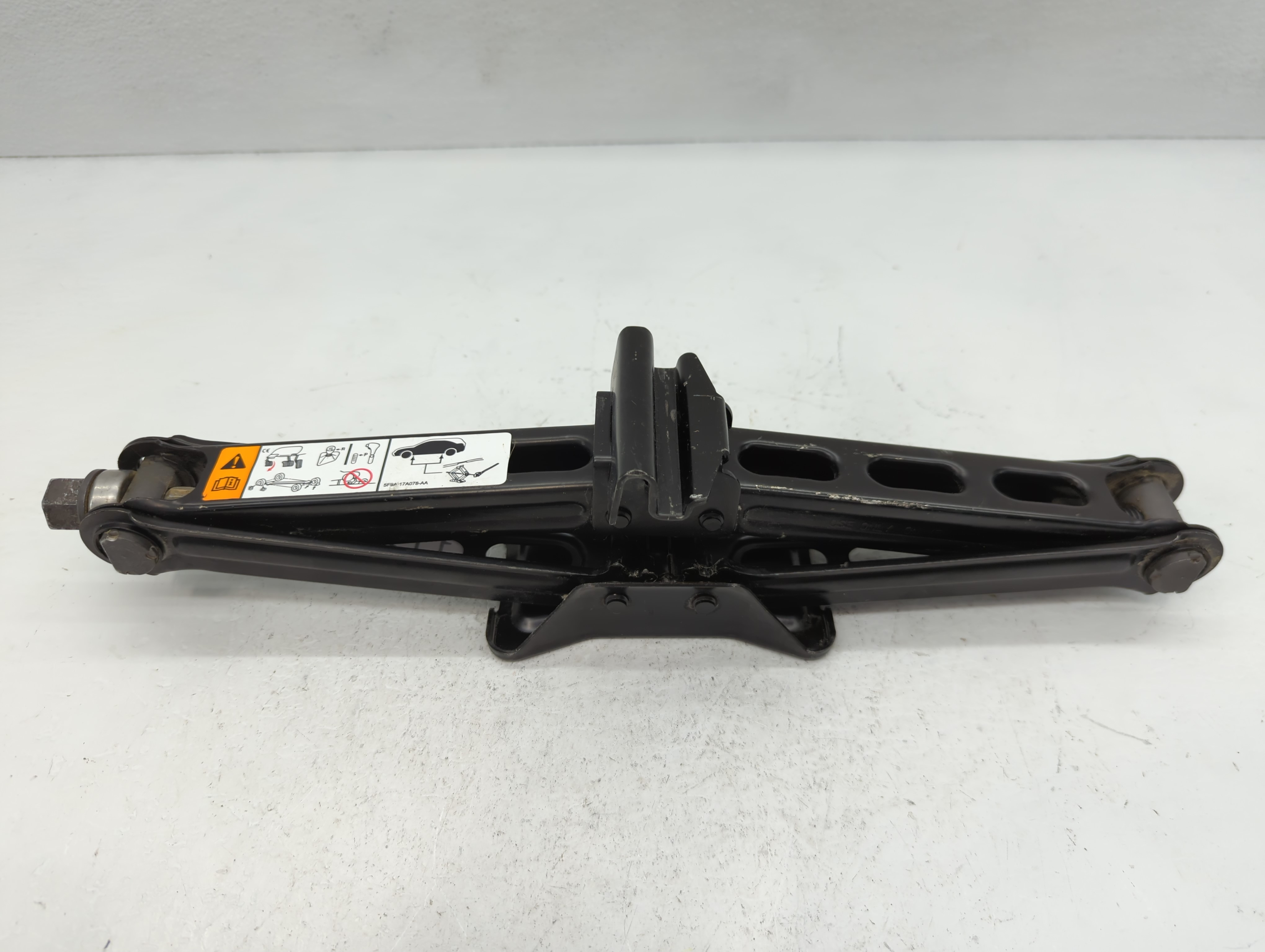2011 Ford Flex Spare Scissor Car Jack 1112333 - Oemusedautoparts1.com