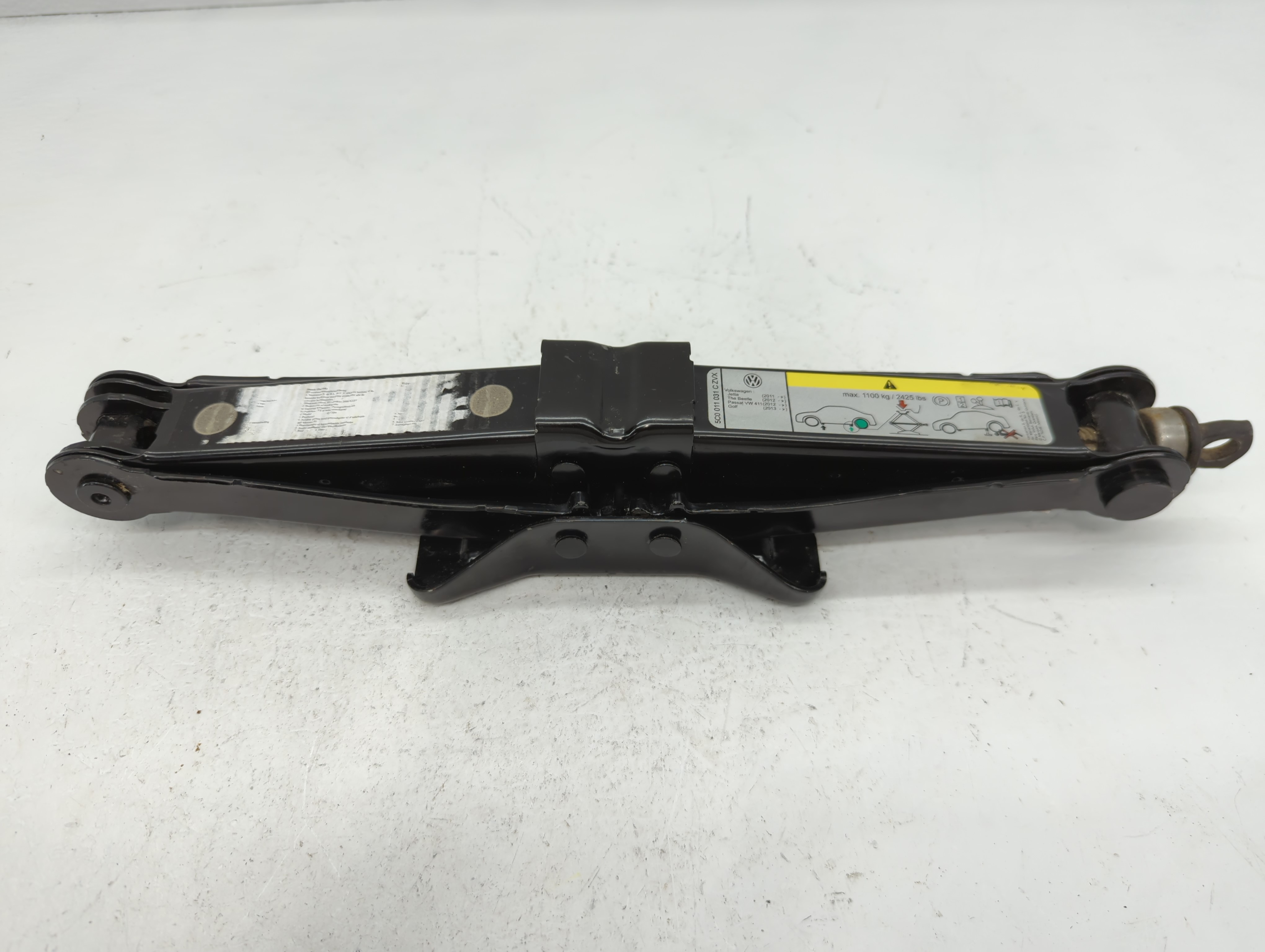 2017 Volkswagen Jetta Spare Scissor Car Jack 1112343 - Oemusedautoparts1.com