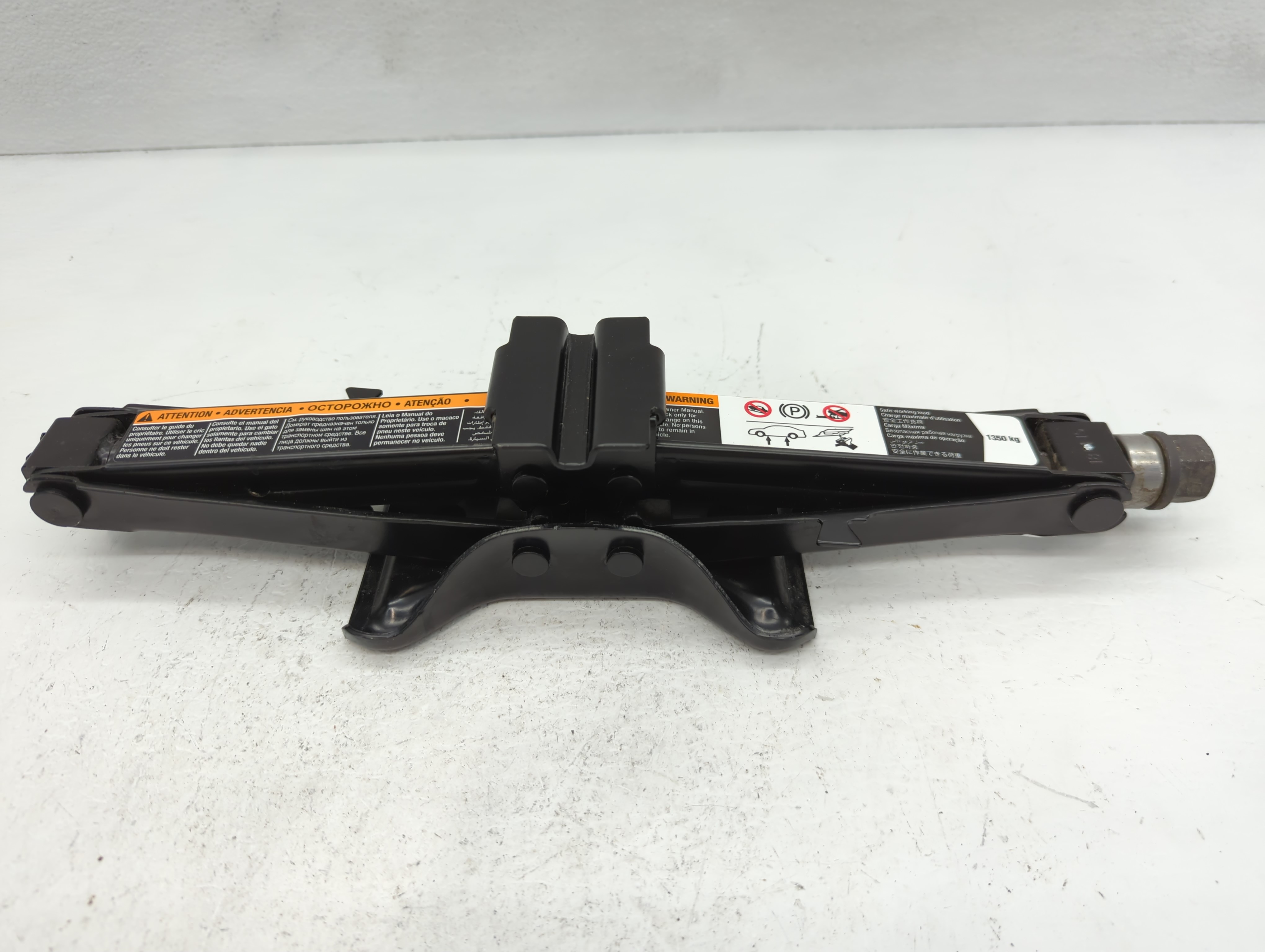 2017 Buick Regal Spare Scissor Car Jack 1112350 - Oemusedautoparts1.com