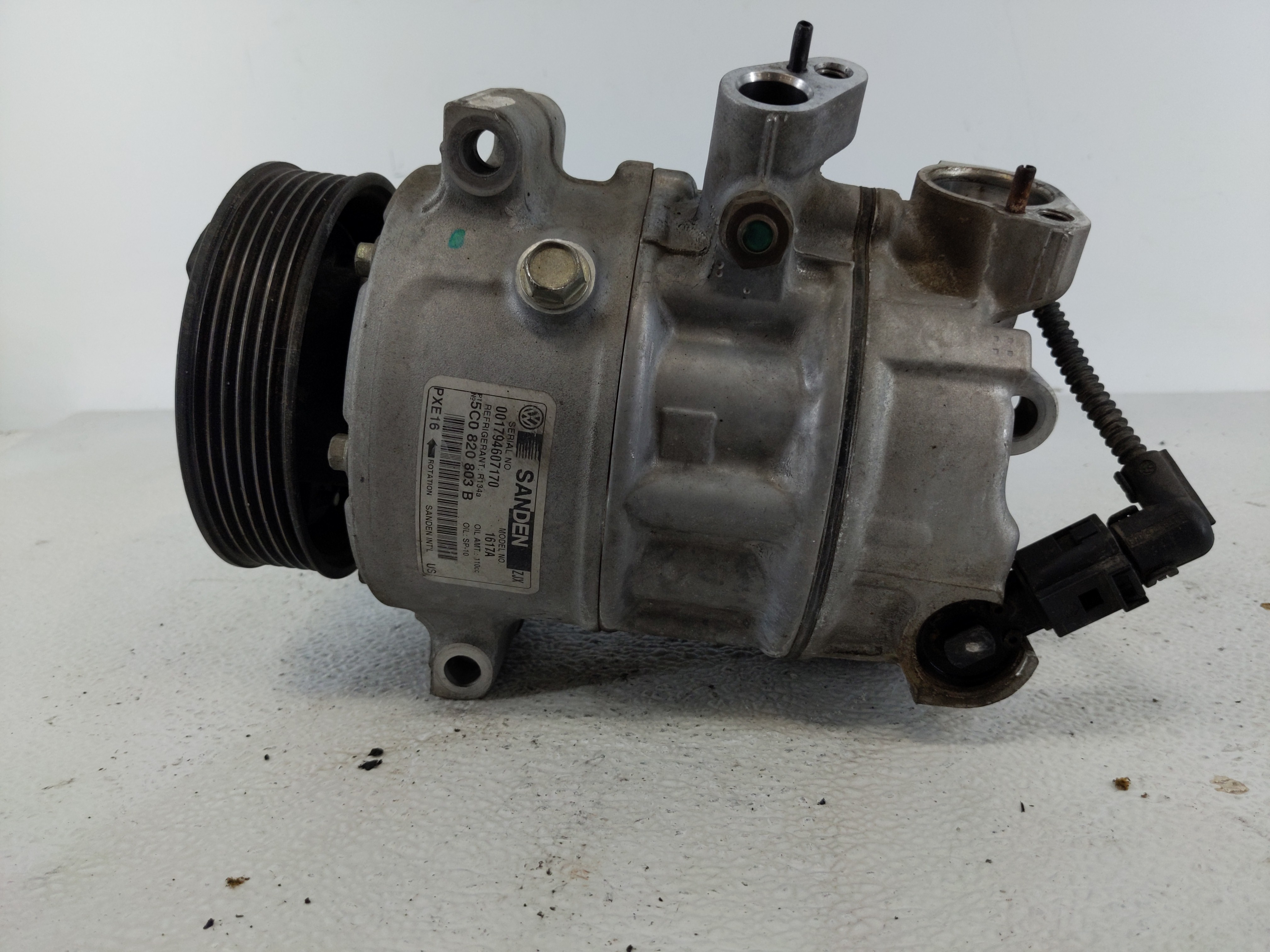2011-2012 Volkswagen Jetta Air Conditioning A/c Ac Compressor Oem 1112360 - Oemusedautoparts1.com