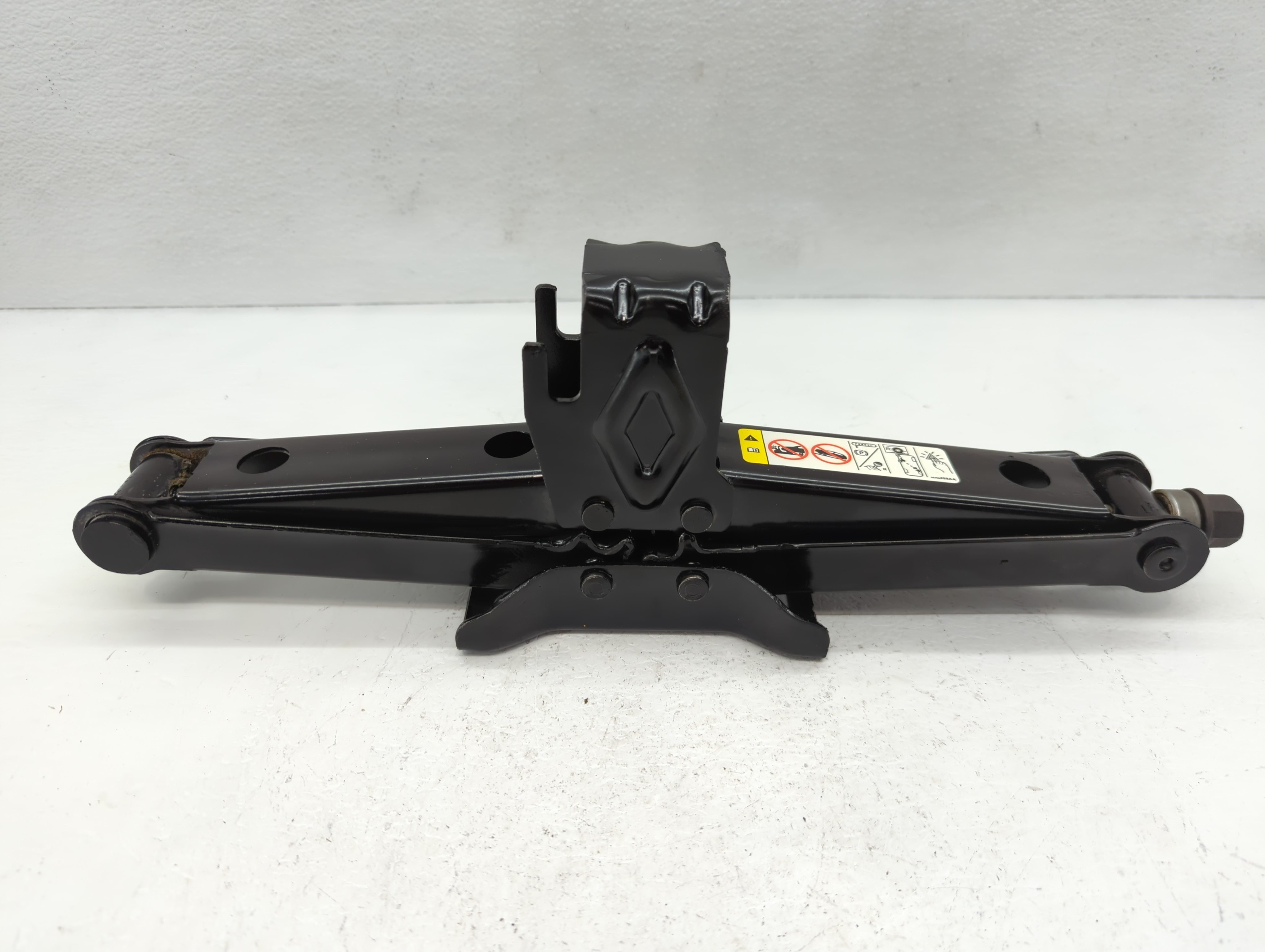 2015 Chrysler Town & Country Spare Scissor Car Jack 1112401 - Oemusedautoparts1.com
