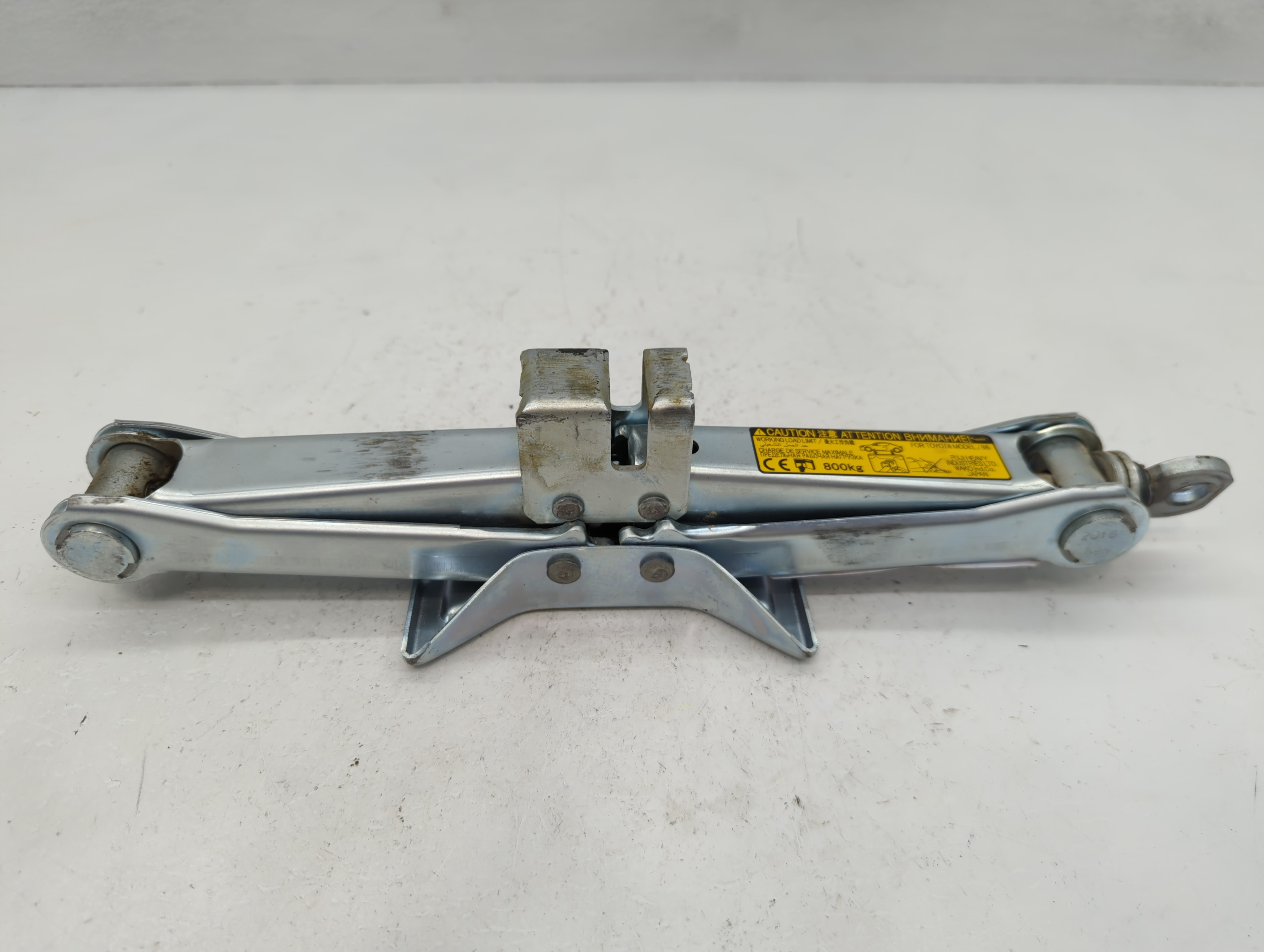 2017 Toyota 86 Spare Scissor Car Jack 1112402 - Oemusedautoparts1.com