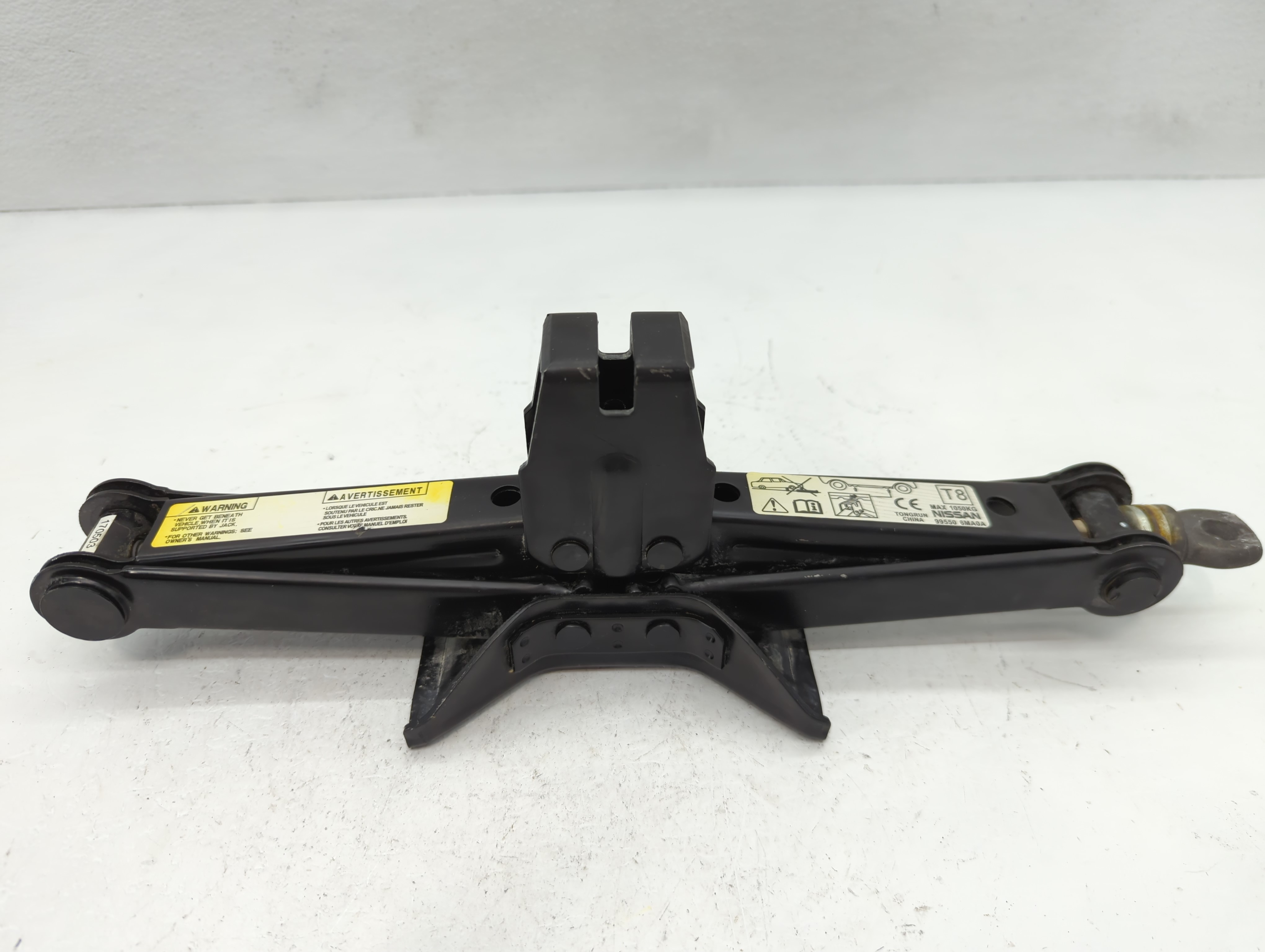 2017 Nissan Rogue Sport Spare Scissor Car Jack 1112403 - Oemusedautoparts1.com