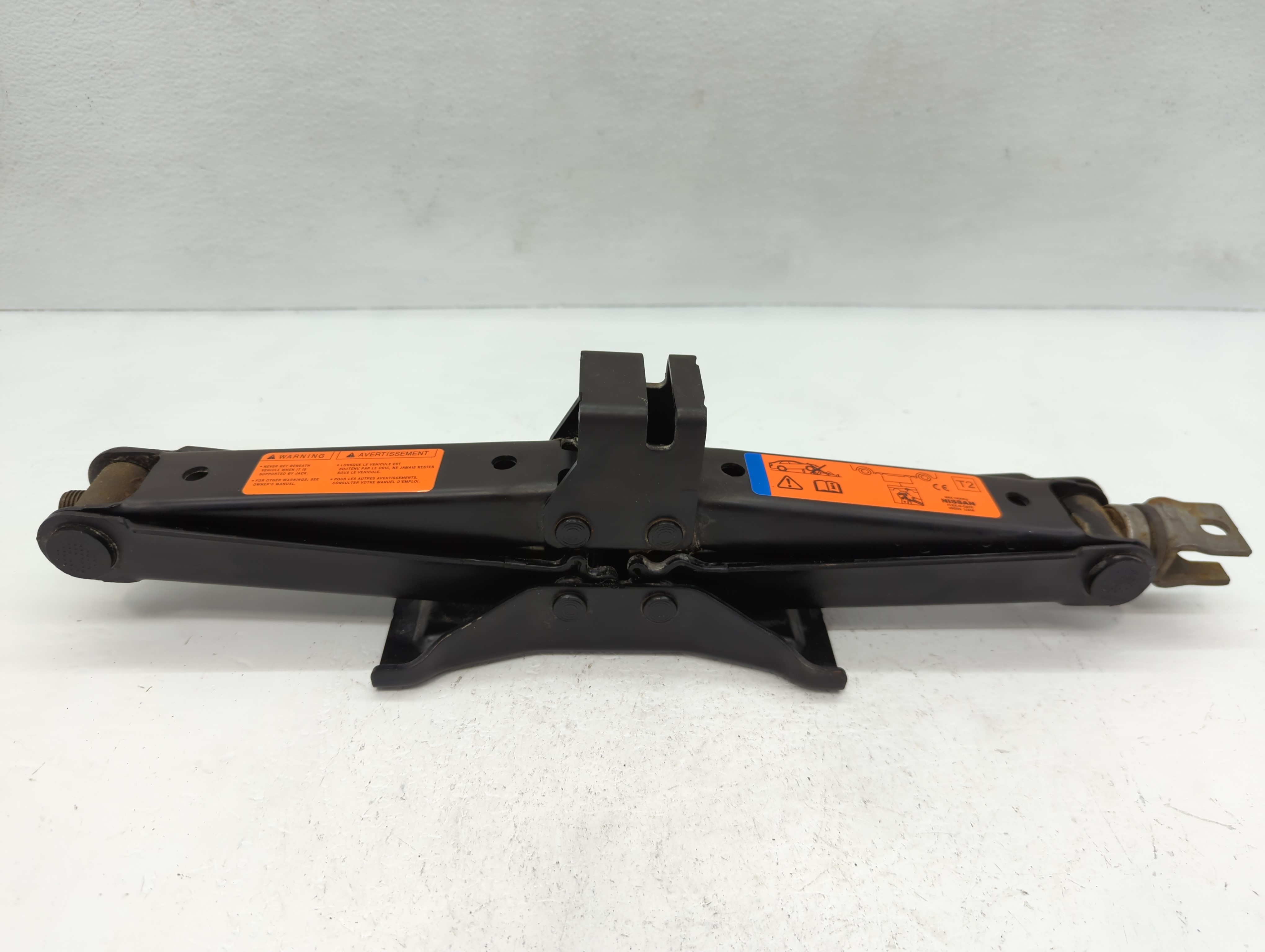 2019 Nissan Pathfinder Spare Scissor Car Jack 1112405 - Oemusedautoparts1.com