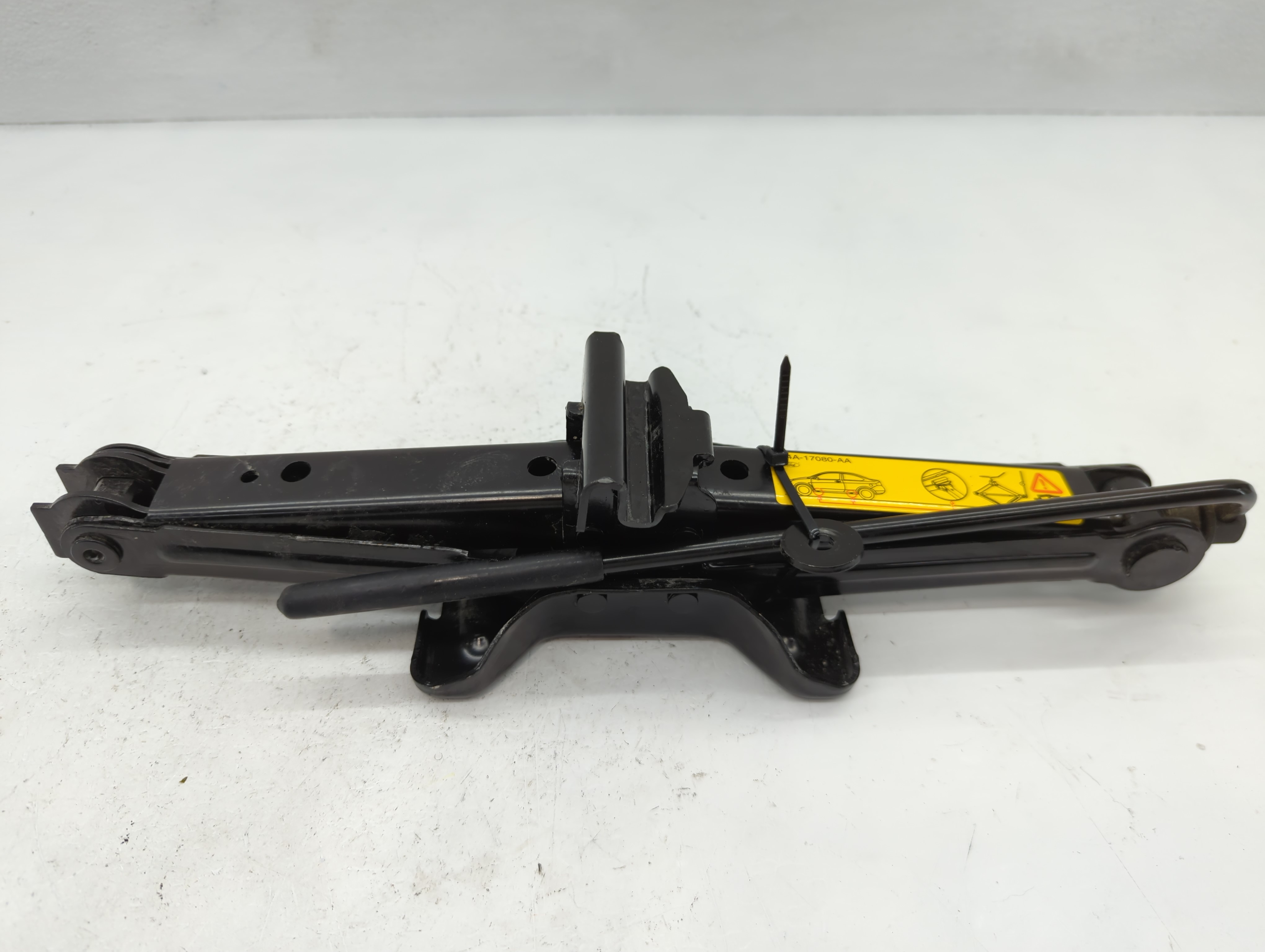 2012 Ford Fiesta Spare Scissor Car Jack 1112415 - Oemusedautoparts1.com