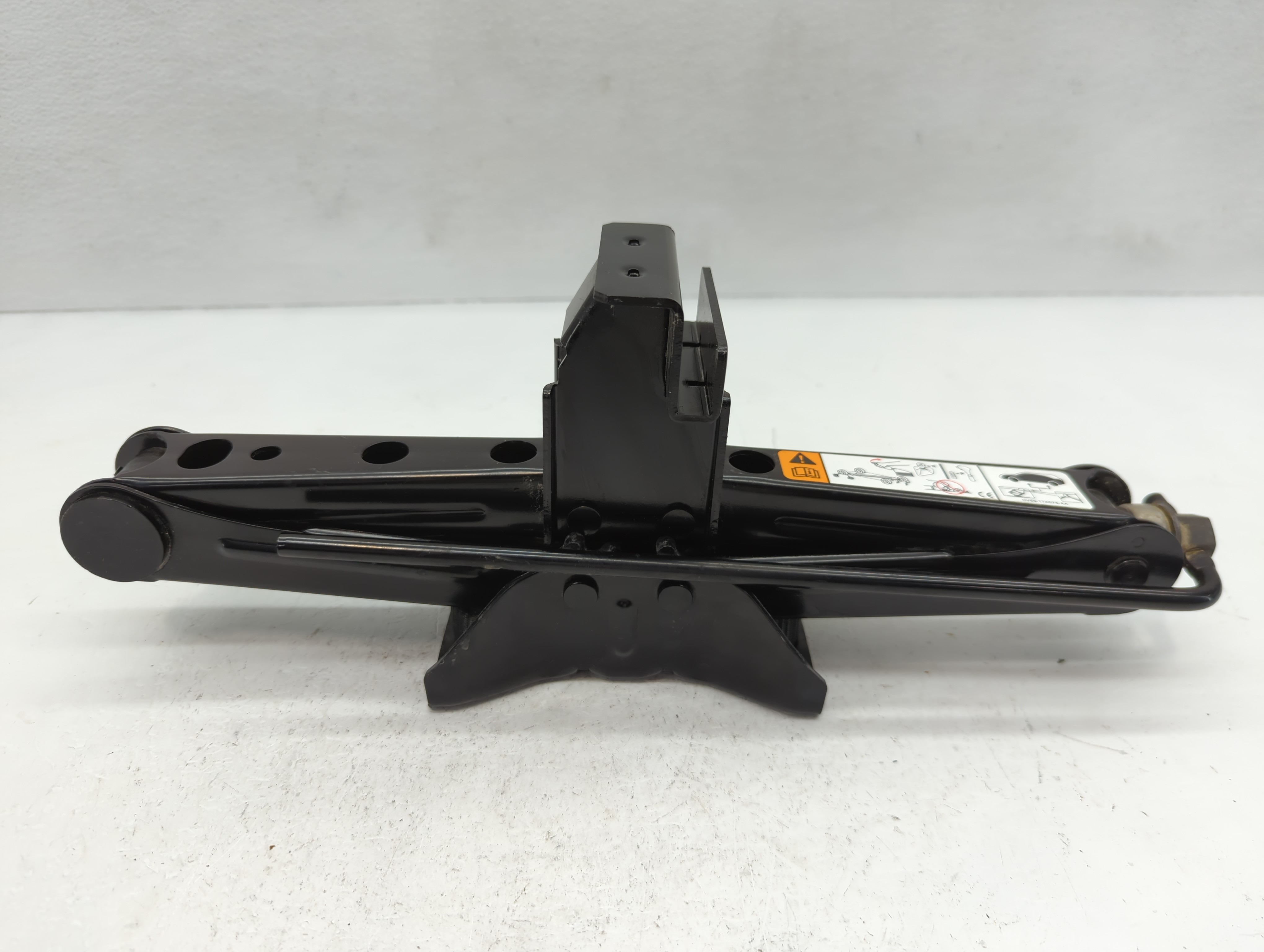 2013 Ford Escape Spare Scissor Car Jack 1112476 - Oemusedautoparts1.com