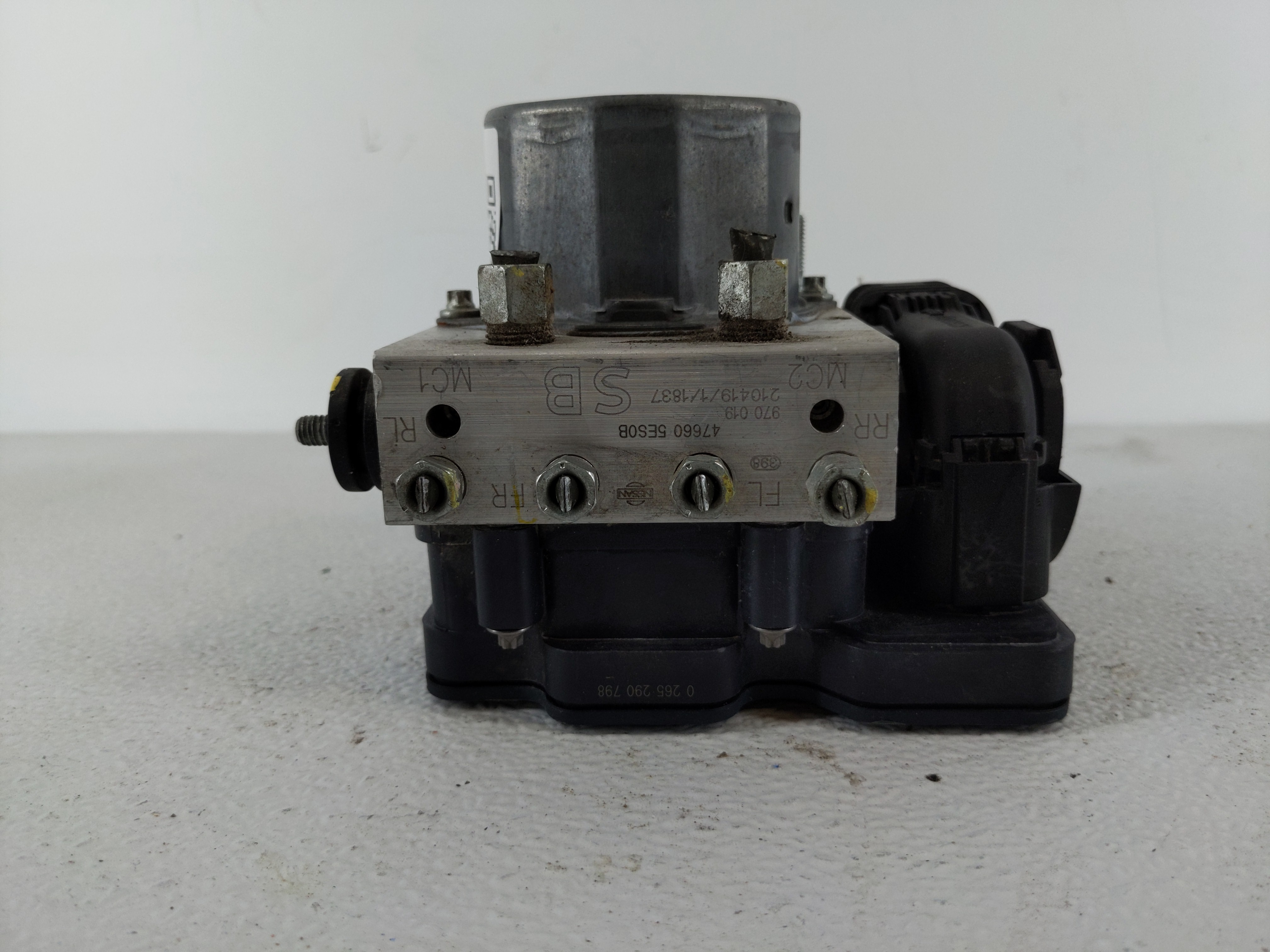 2020-2022 Nissan Versa Abs Pump Control Module 1112616 - Oemusedautoparts1.com