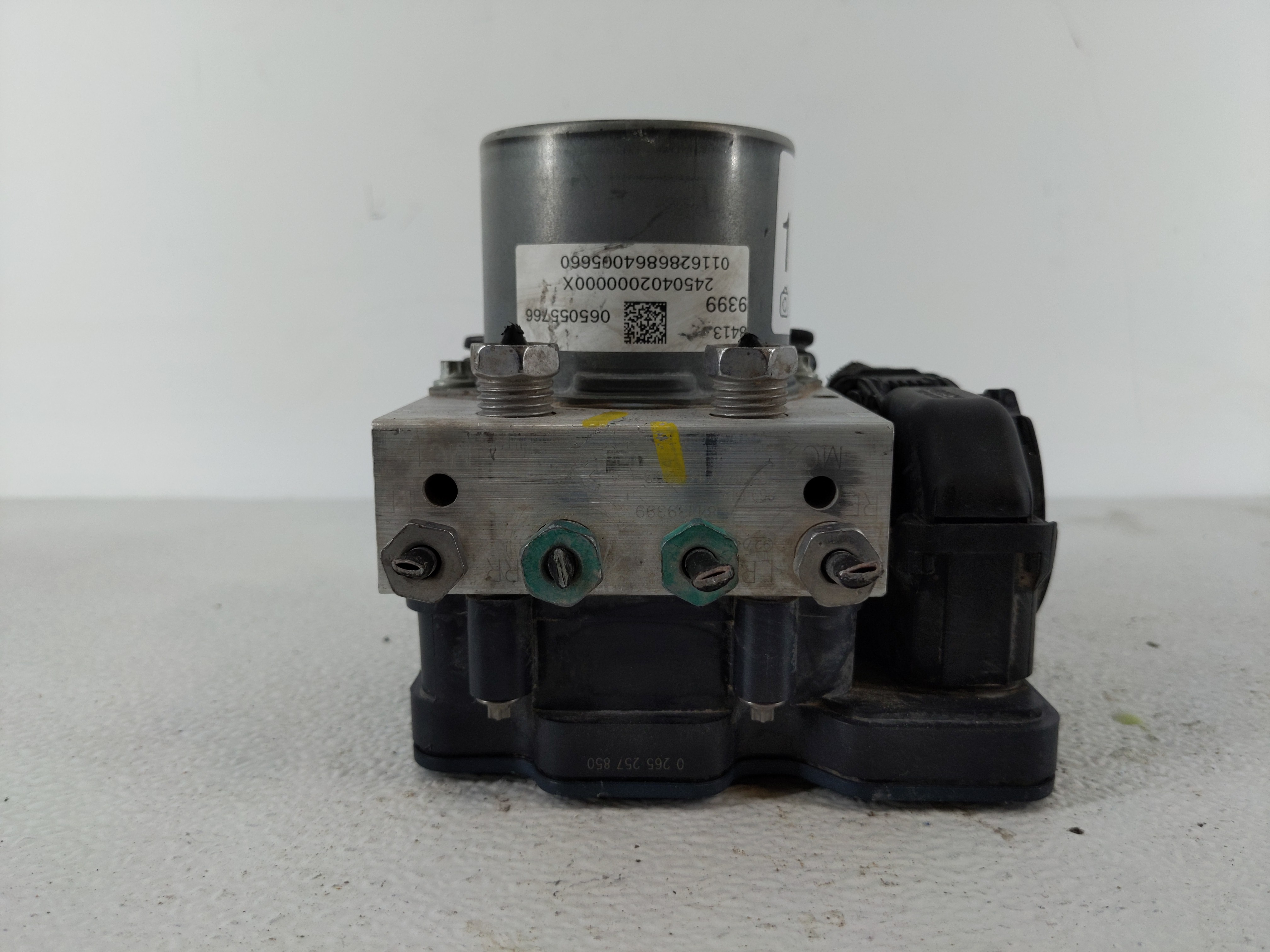 2017-2017 Chevrolet Malibu Abs Pump Control Module 1112617 - Oemusedautoparts1.com