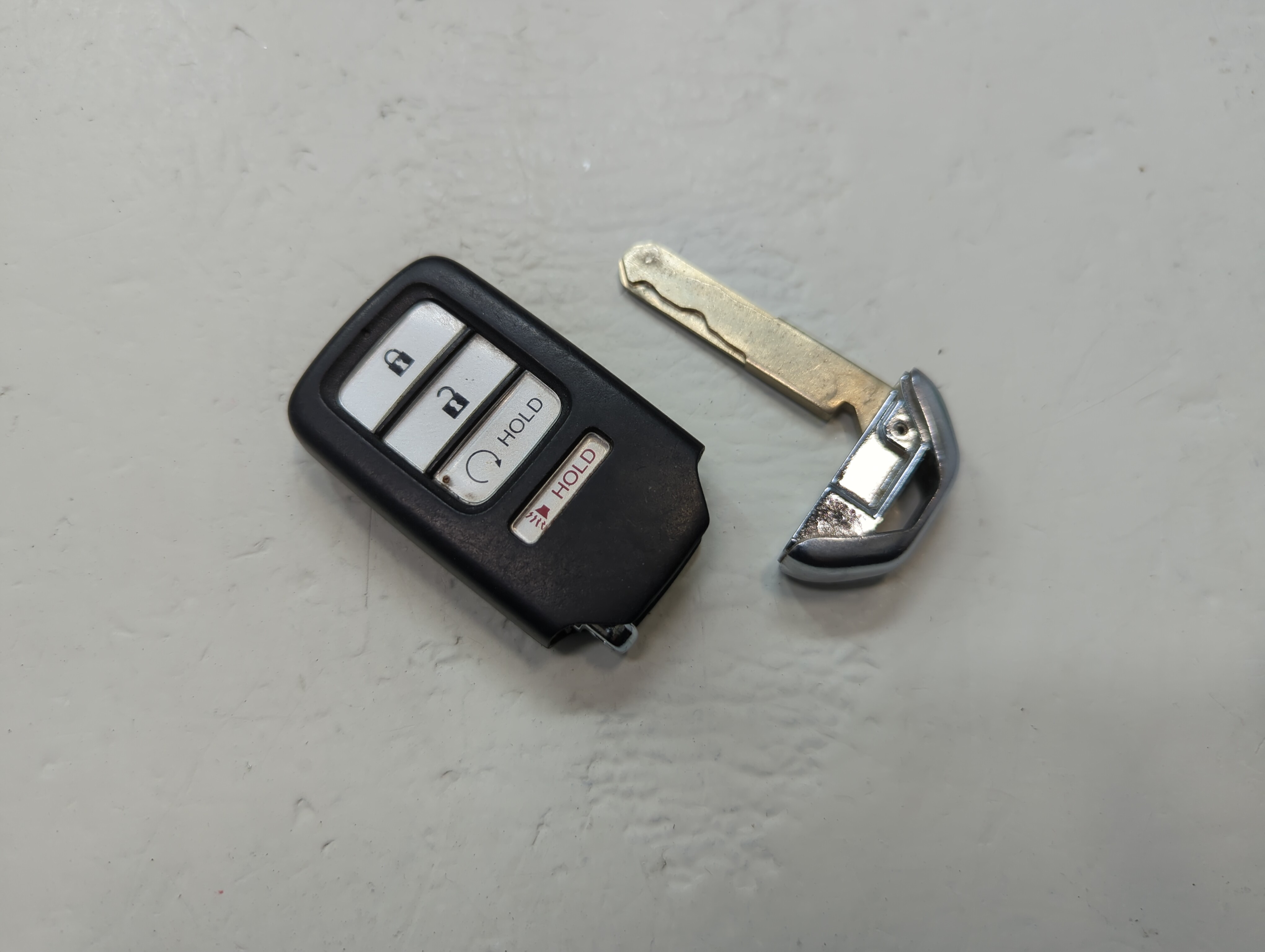 Honda Ridgeline Keyless Entry Remote Fob KR5V2X driver1 A2C97488500 4 buttons - Oemusedautoparts1.com