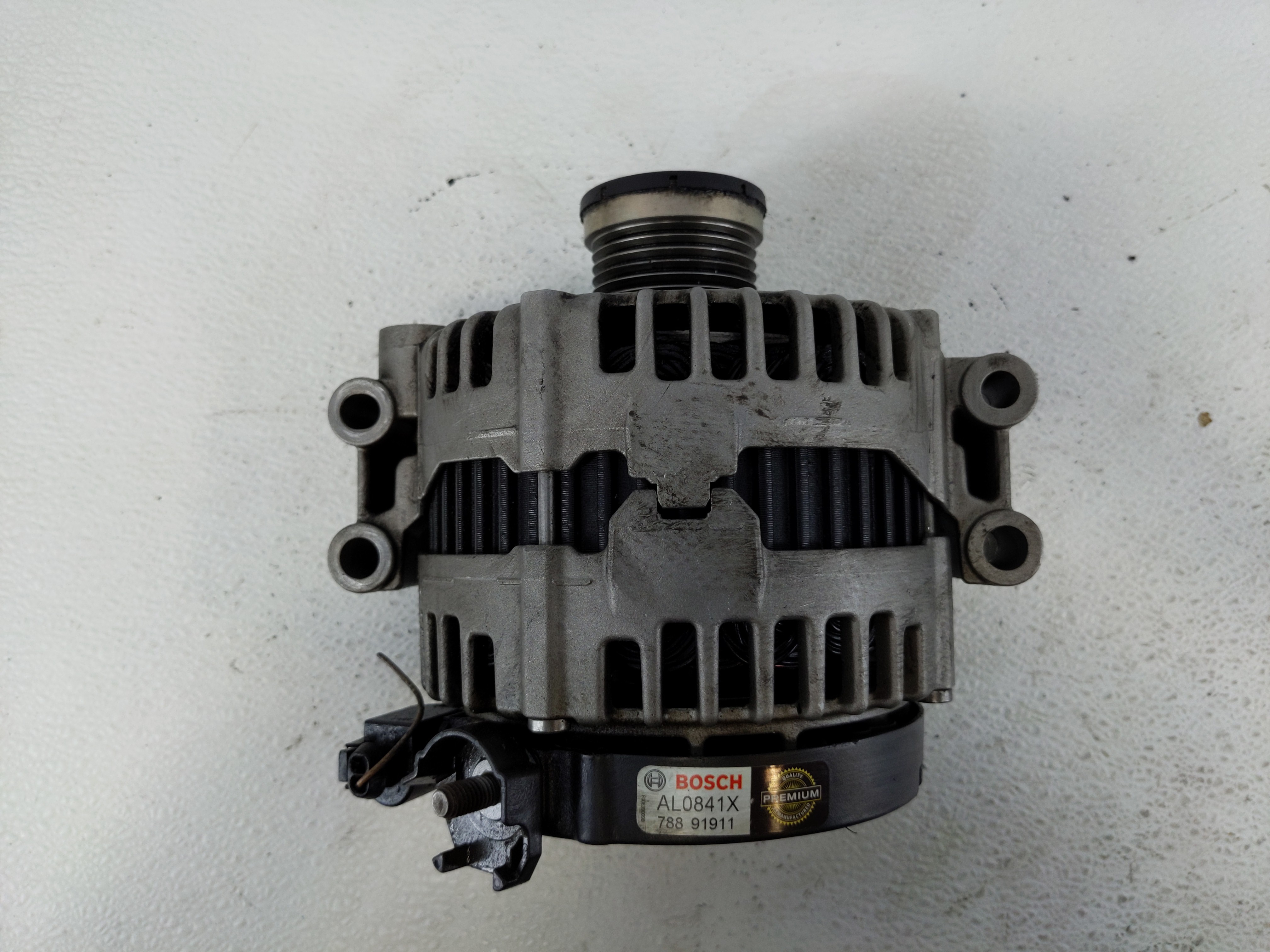 2007-2013 Bmw 328i Alternator Generator Charging Assembly Engine Oem 1112667 - Oemusedautoparts1.com