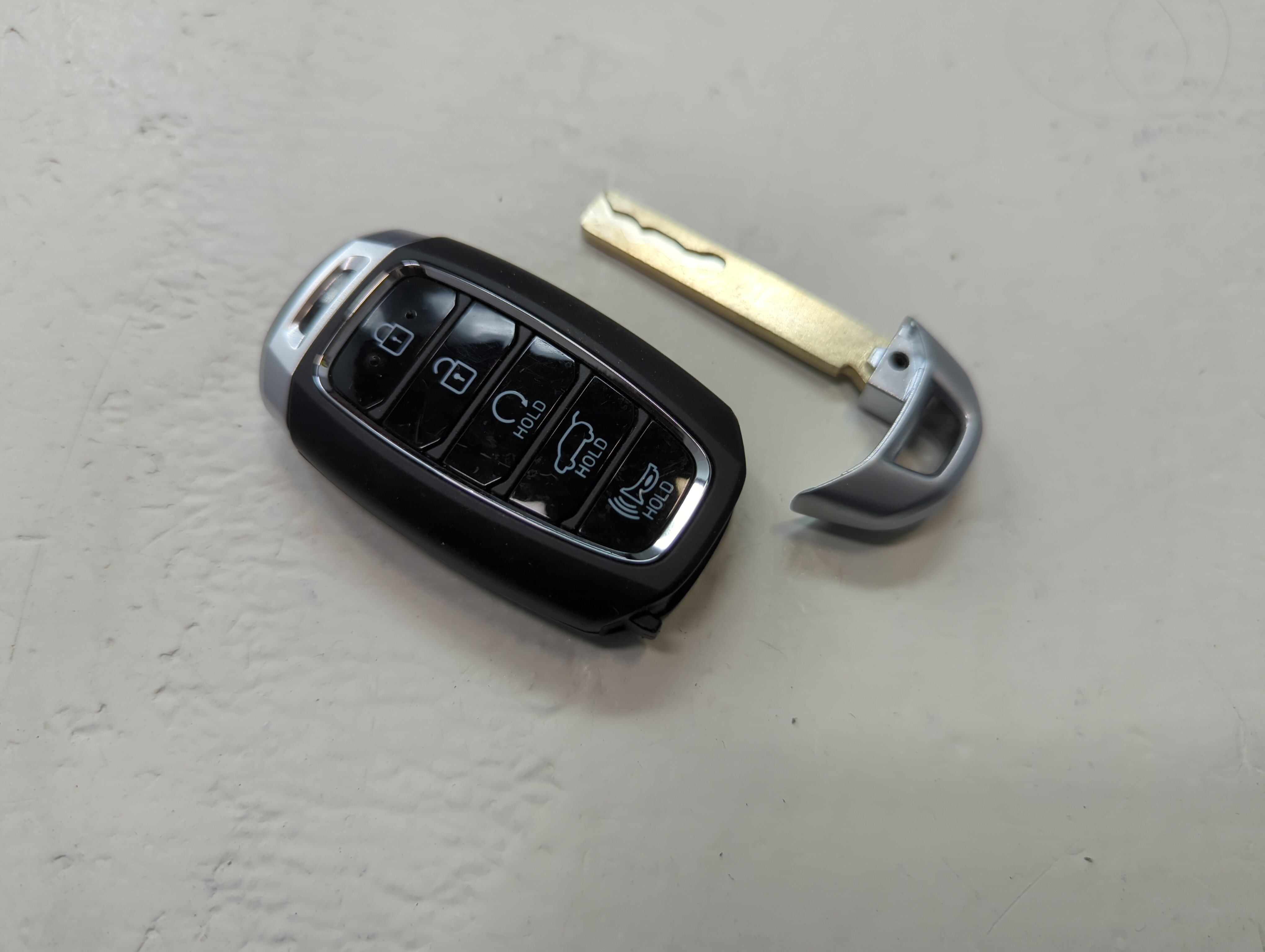 Picture of Hyundai Palisade Keyless Entry Remote Fob TQ8-FOB-4F33 95440-S8060 5 buttons