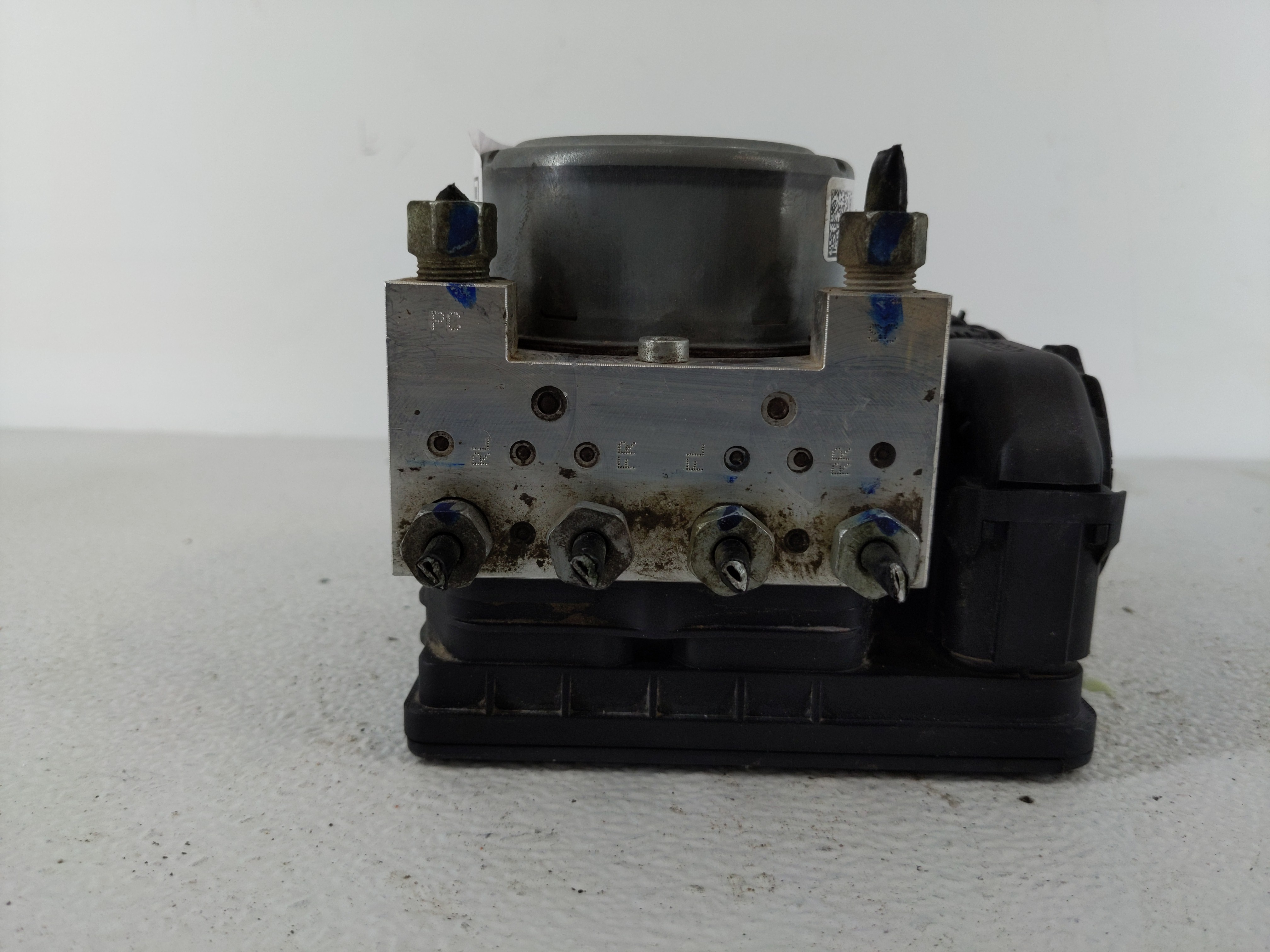 2013-2014 Cadillac Xts Abs Pump Control Module 1112715 - Oemusedautoparts1.com