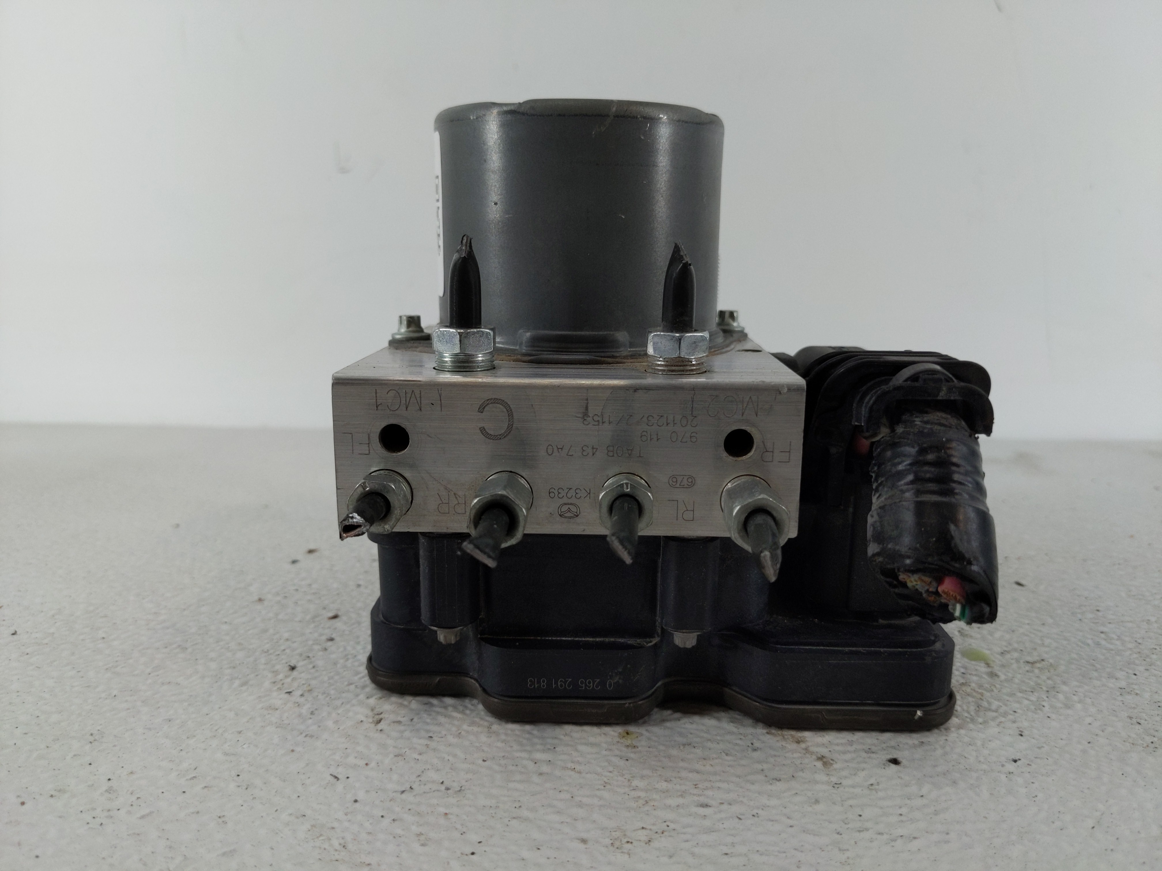 2020-2022 Mazda Cx-9 Abs Pump Control Module 1112719 - Oemusedautoparts1.com