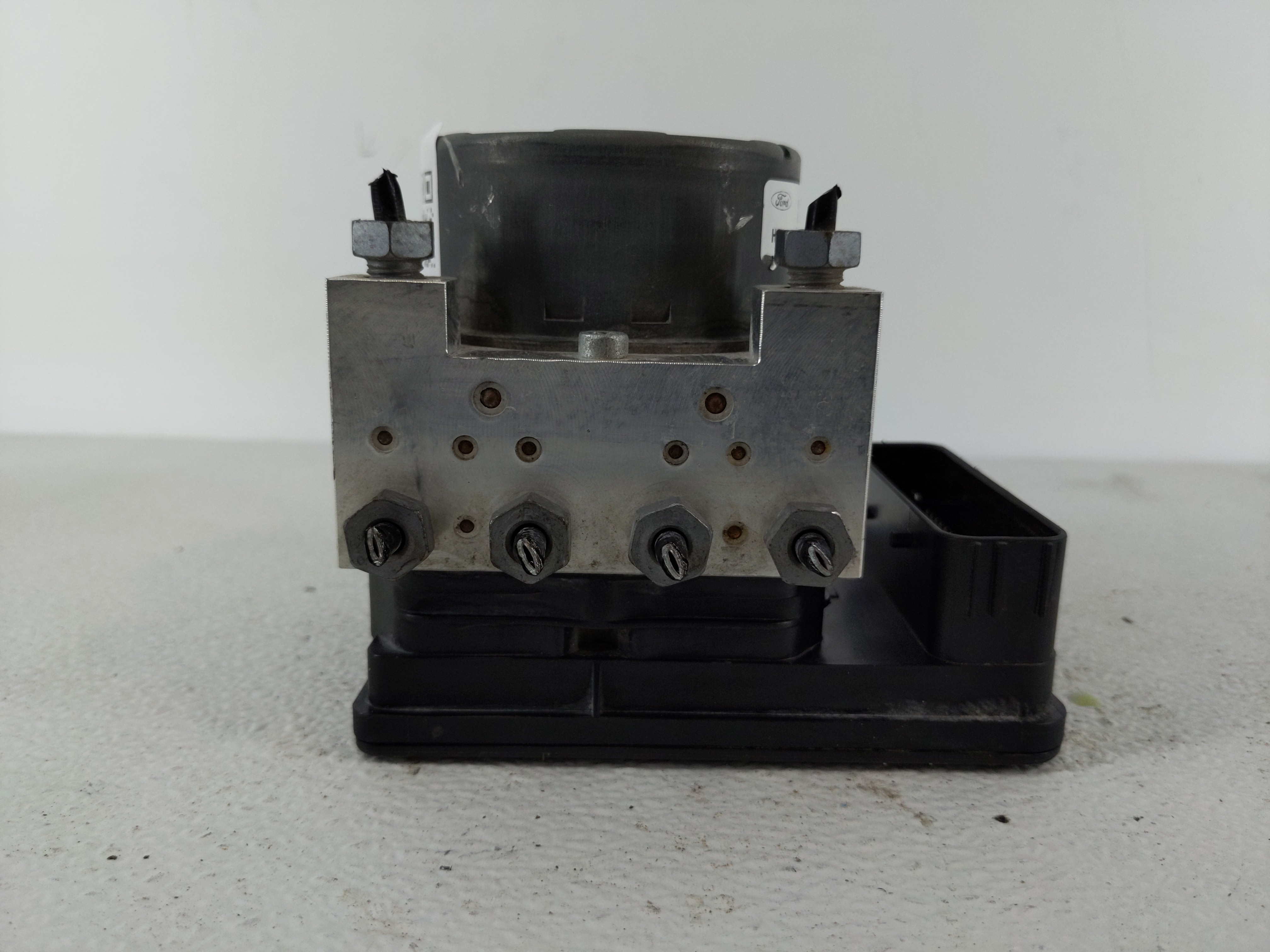 2018-2018 Lincoln Mkz Abs Pump Control Module 1112724 - Oemusedautoparts1.com