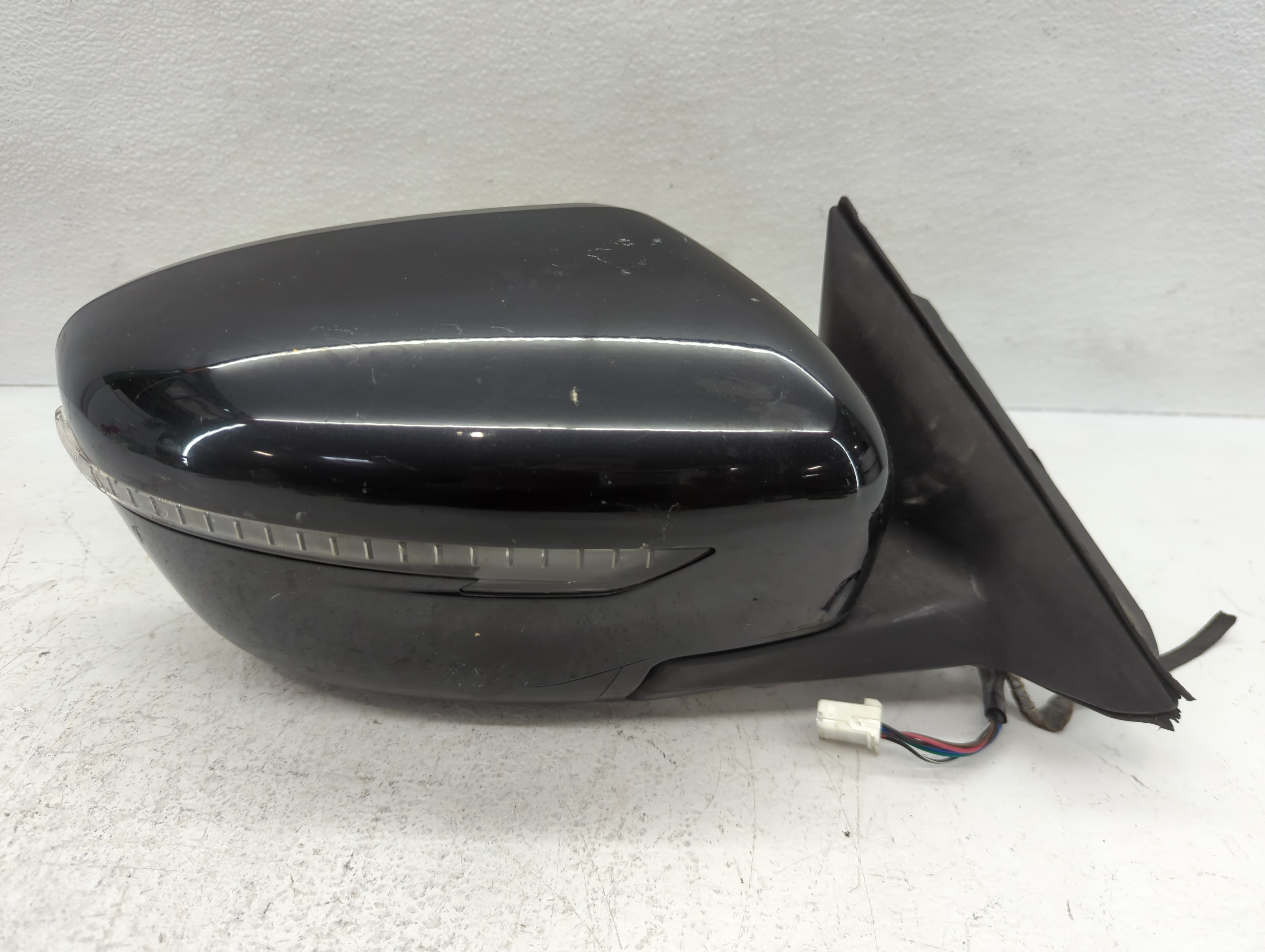 Picture of 2017-2020 Nissan Rogue Passenger Right Side View Power Door Mirror Black 1112755