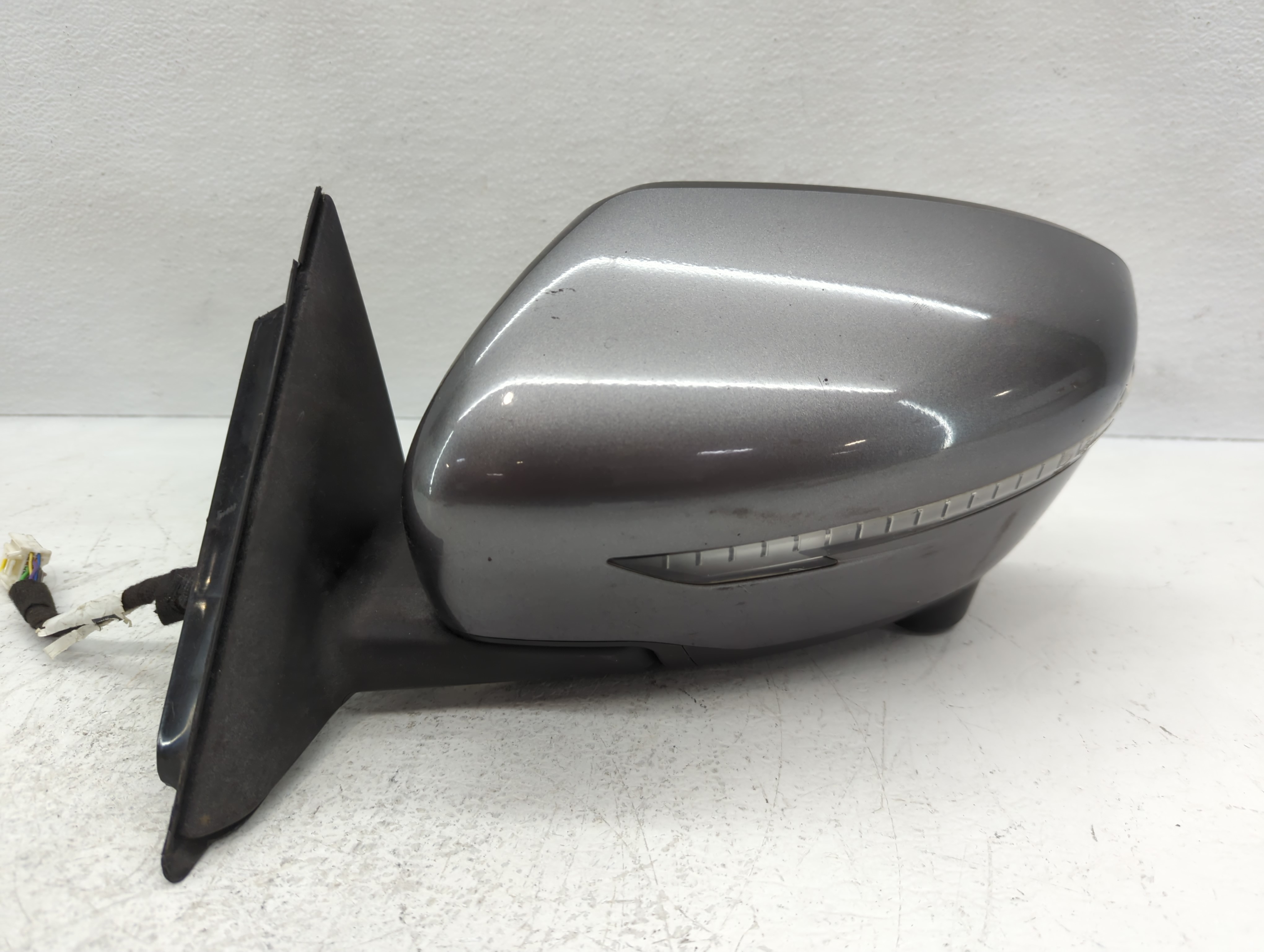 Picture of 2014-2016 Nissan Rogue Driver Left Side View Power Door Mirror Grey 1112758