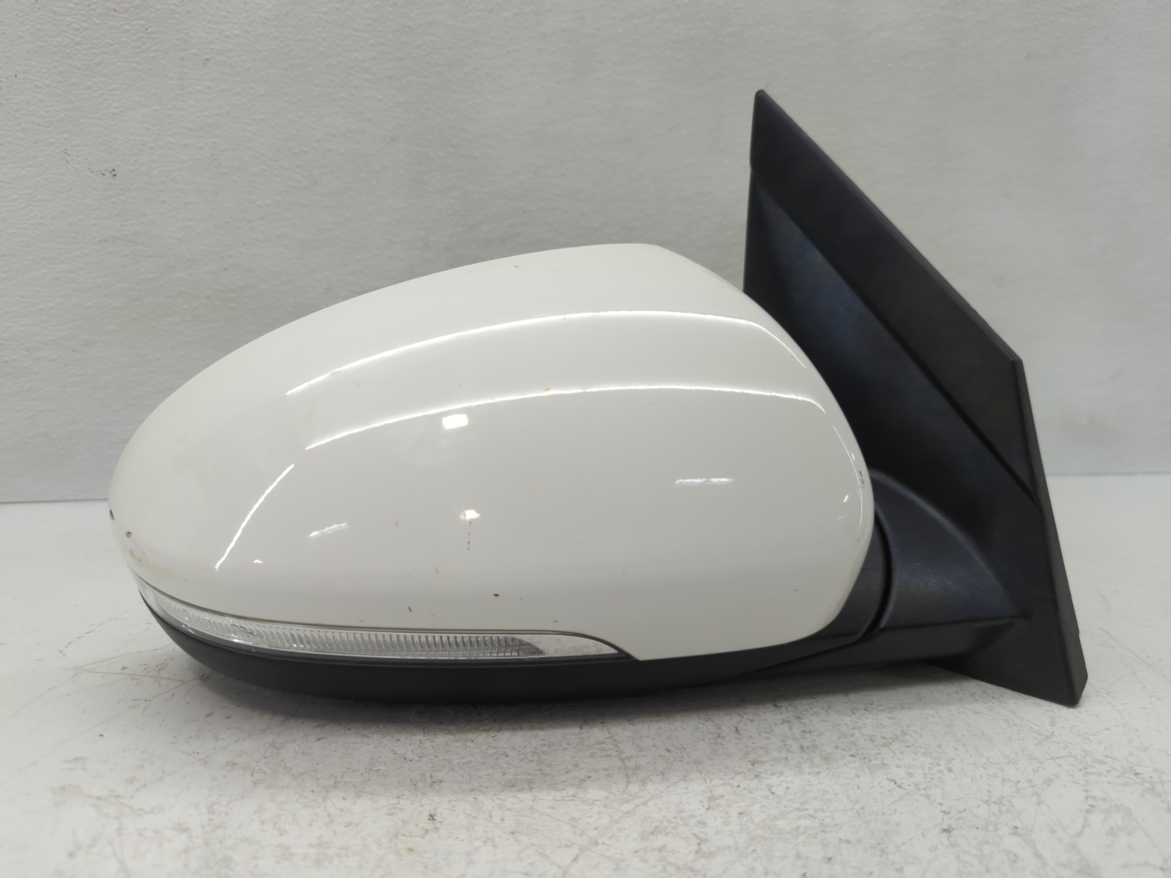 Picture of 2016-2018 Hyundai Tucson Passenger Right Side View Power Door Mirror 1112759