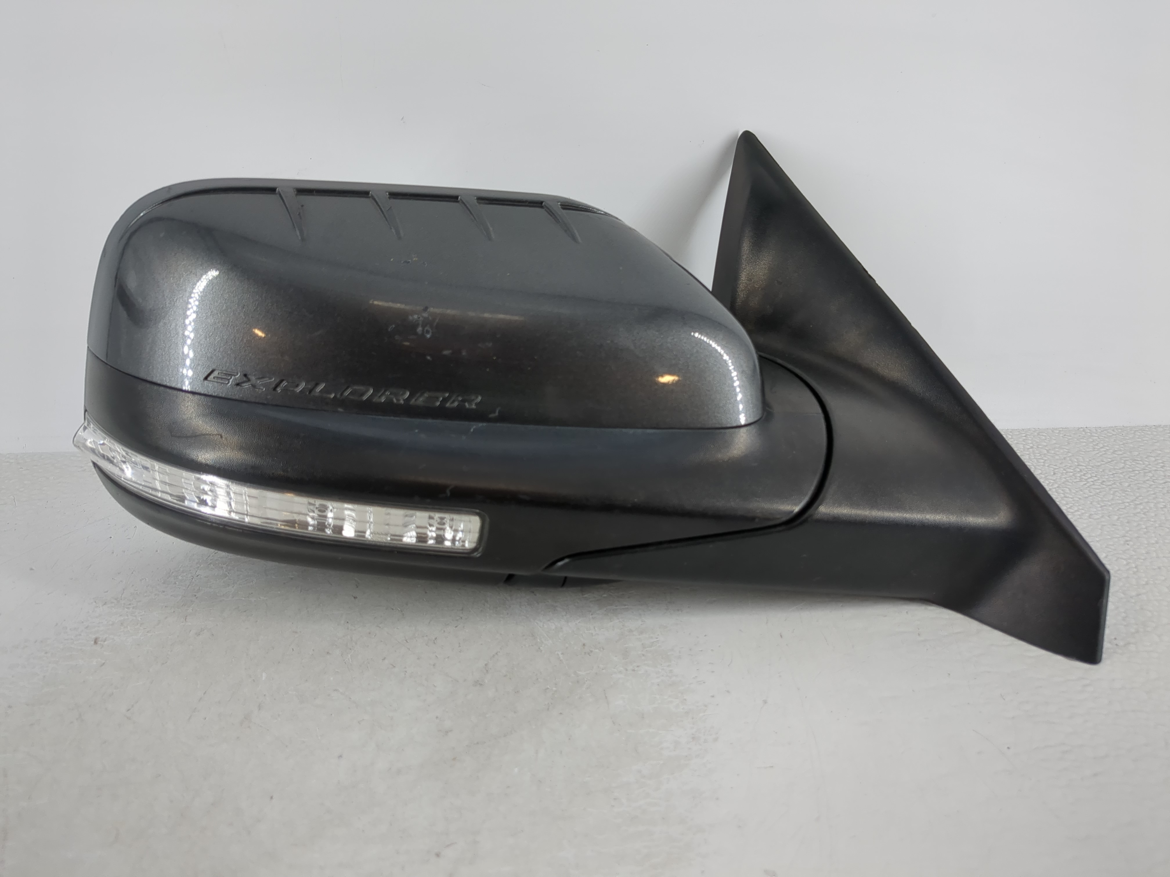 2013-2019 Ford Explorer Passenger Right Side View Power Door Mirror Grey 1112763 - Oemusedautoparts1.com