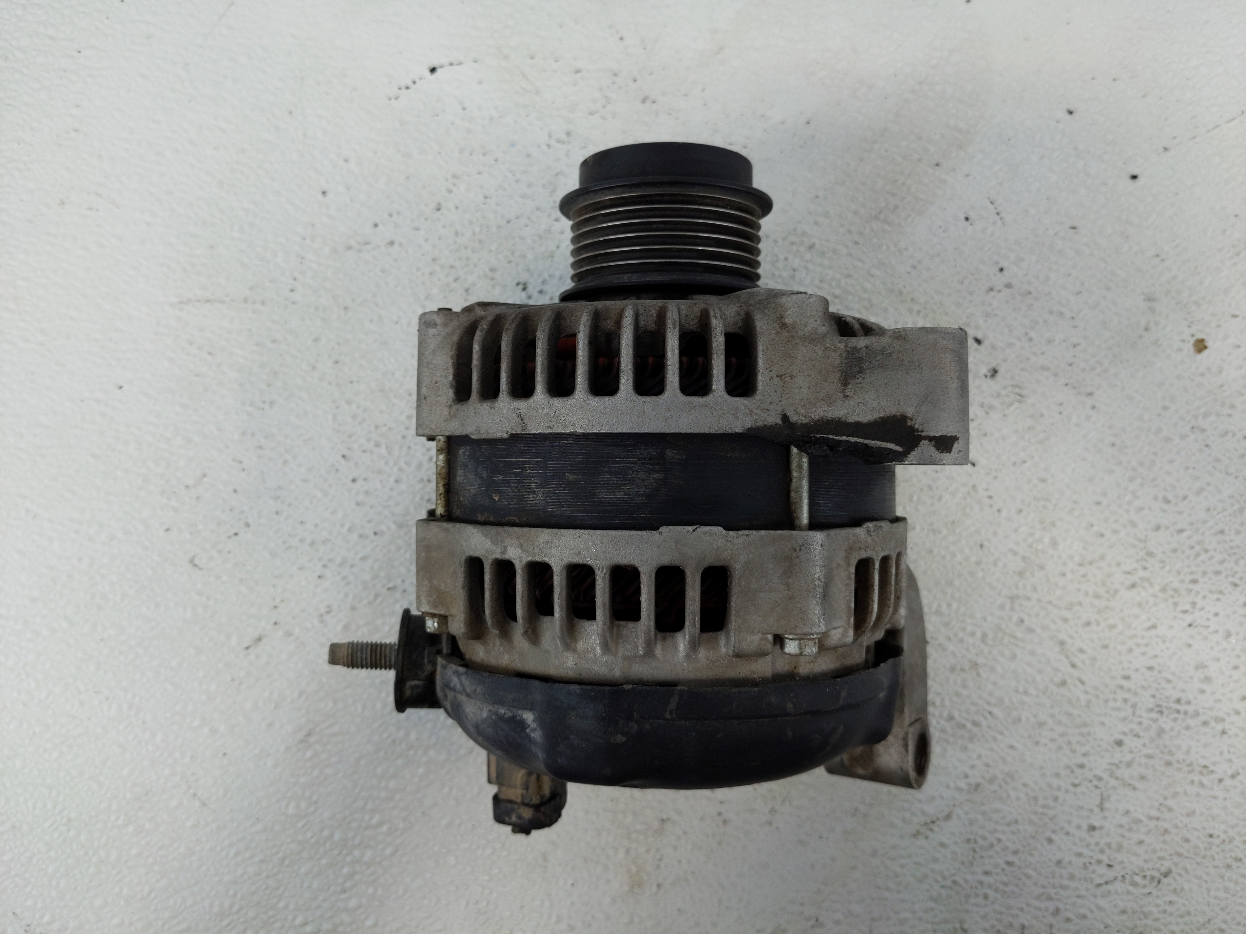 2001 Chrysler Town & Country Alternator Generator Charging Assembly Engine Oem 1112772 - Oemusedautoparts1.com