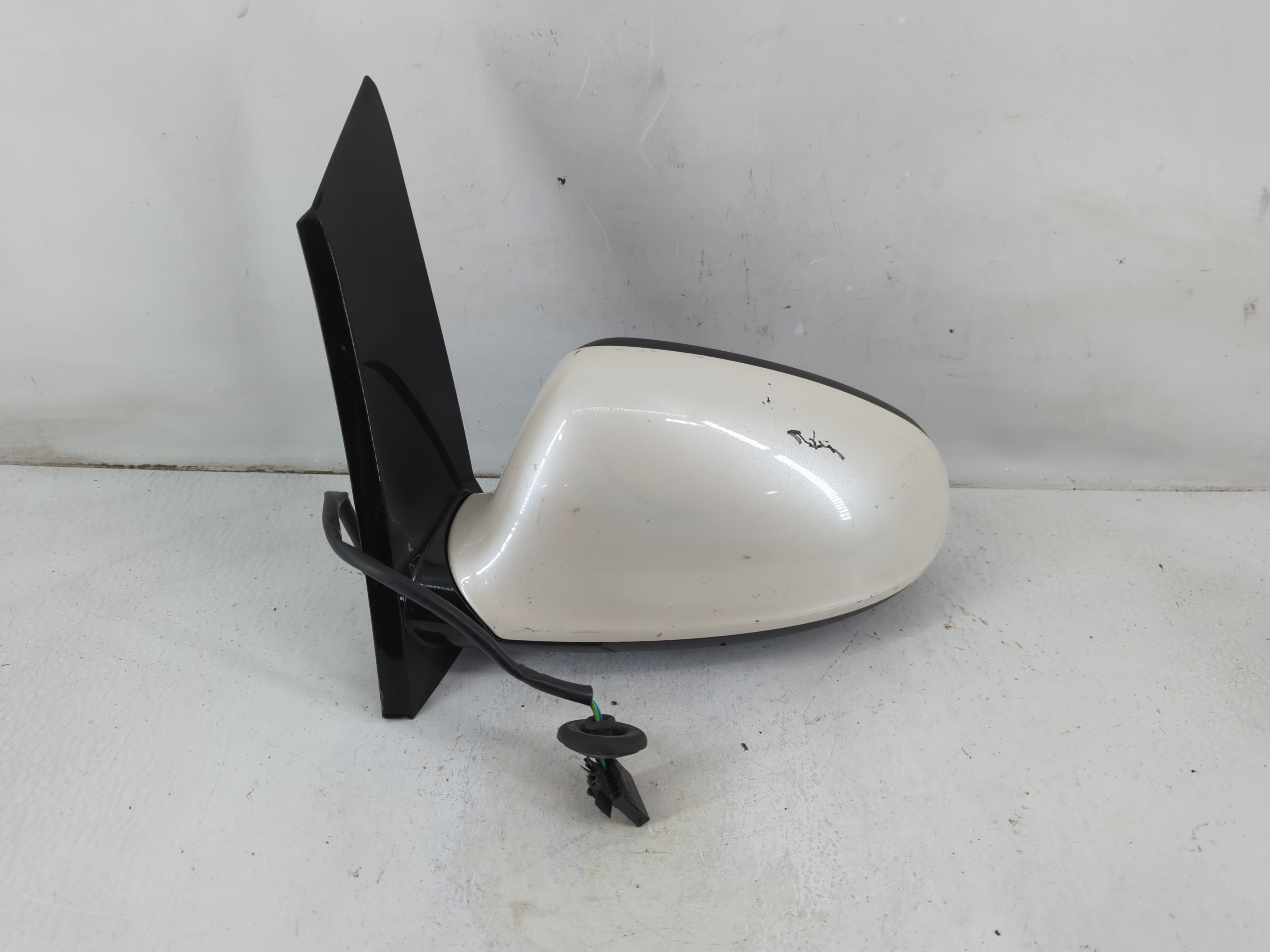 2012-2017 Buick Verano Driver Left Side View Power Door Mirror White 1112778 - Oemusedautoparts1.com