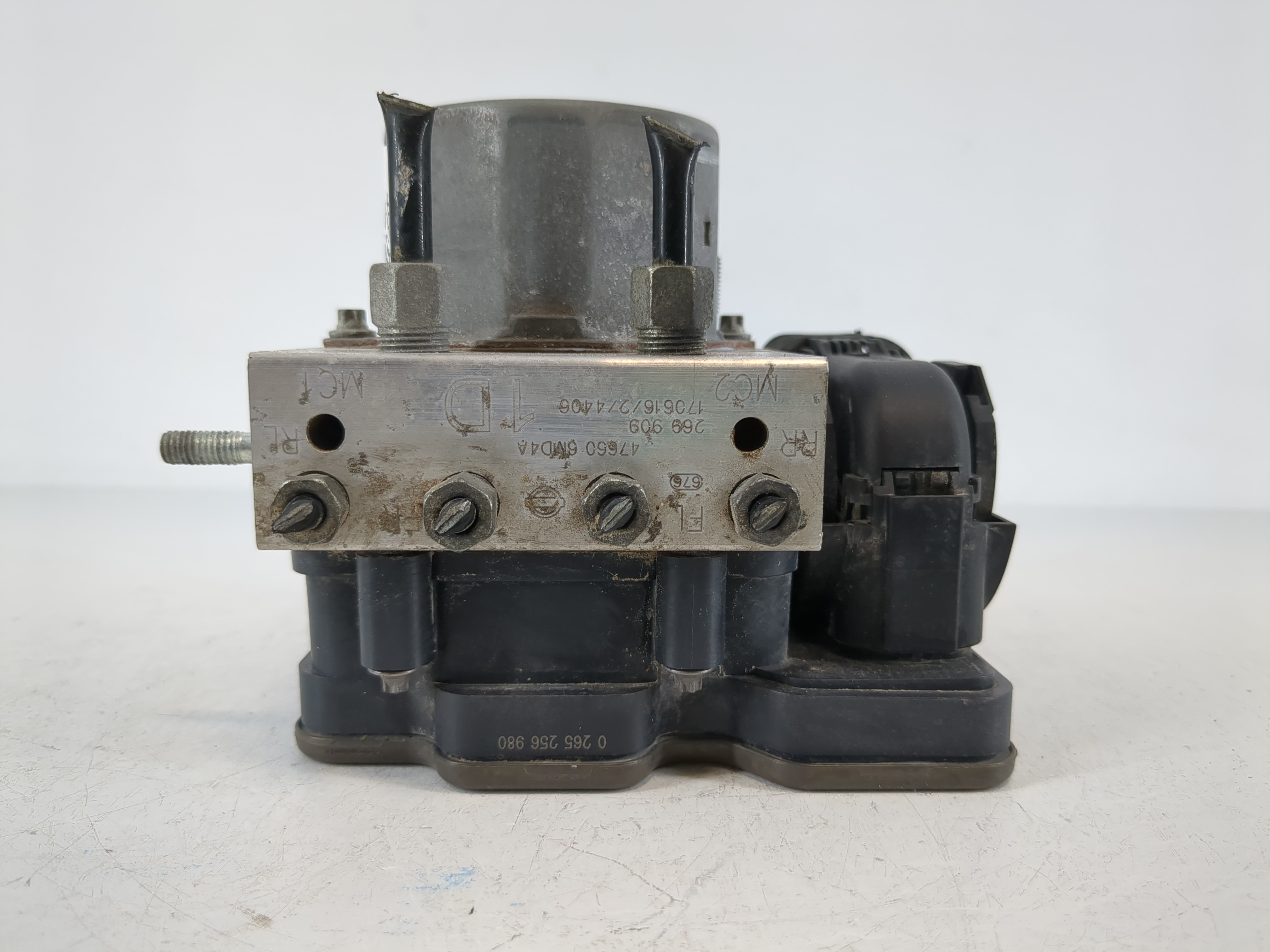 Picture of 2017-2017 Nissan Rogue Sport Abs Pump Control Module 1112864