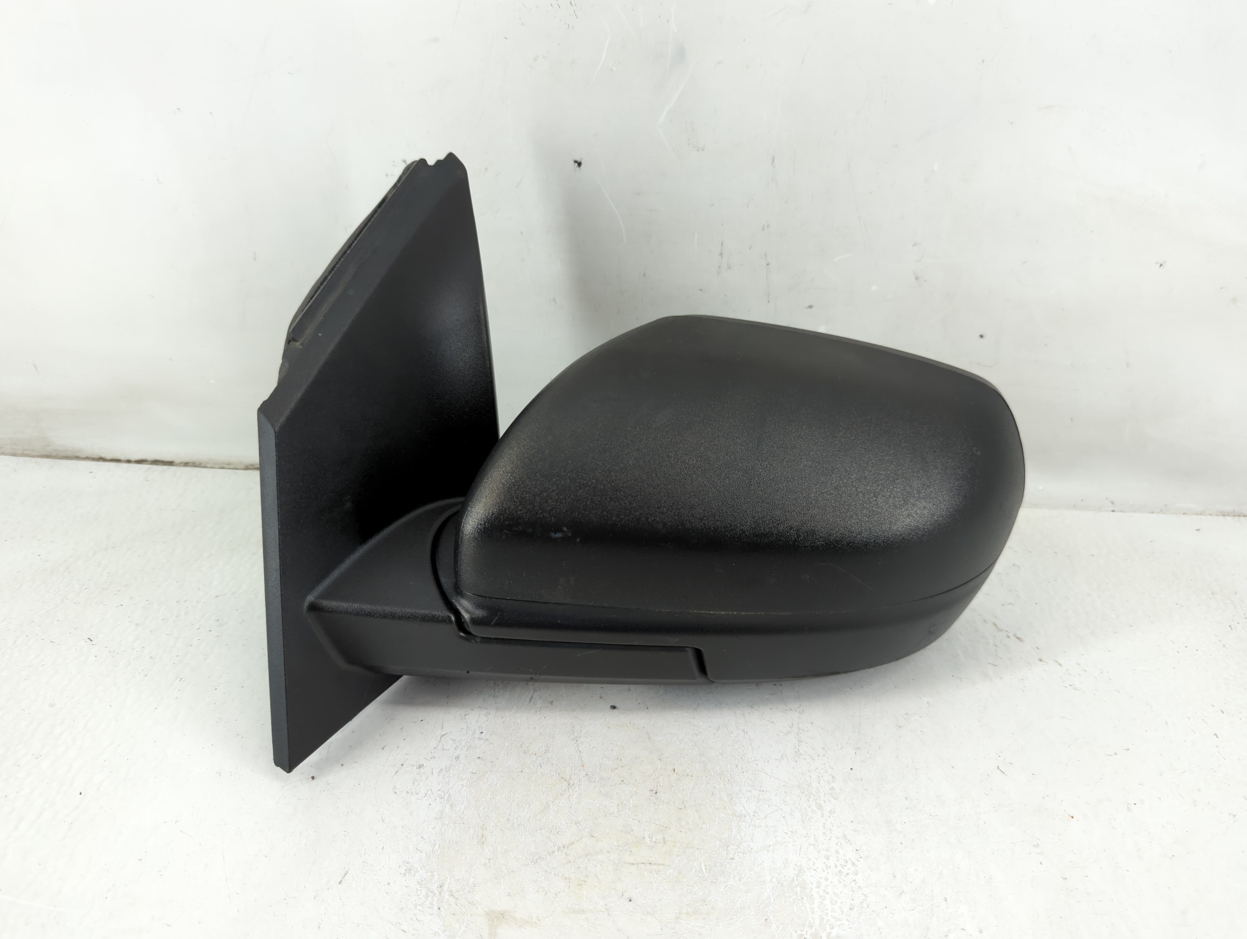2015-2018 Ford Edge Driver Left Side View Power Door Mirror Black 1112884 - Oemusedautoparts1.com