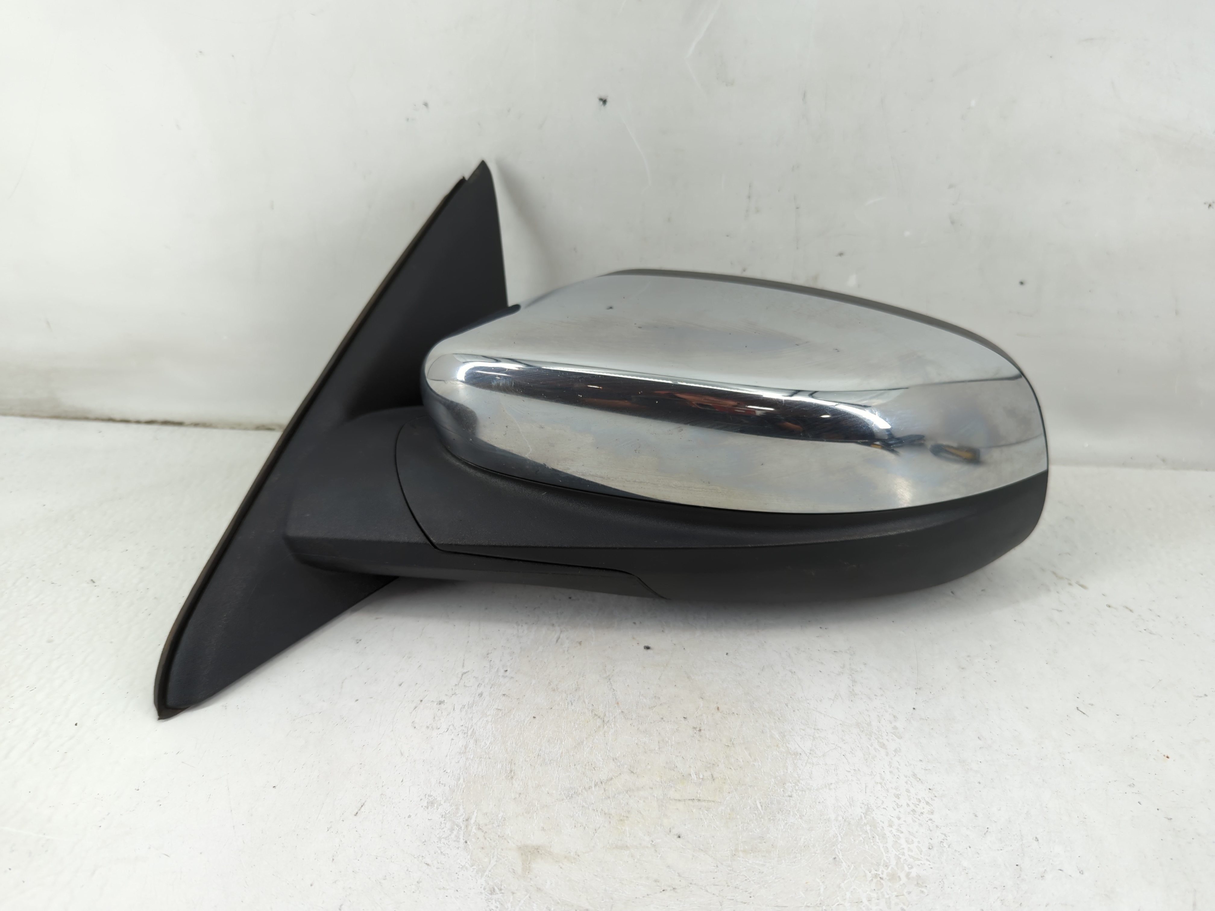 2010-2019 Ford Taurus Driver Left Side View Power Door Mirror Chrome 1112885 - Oemusedautoparts1.com