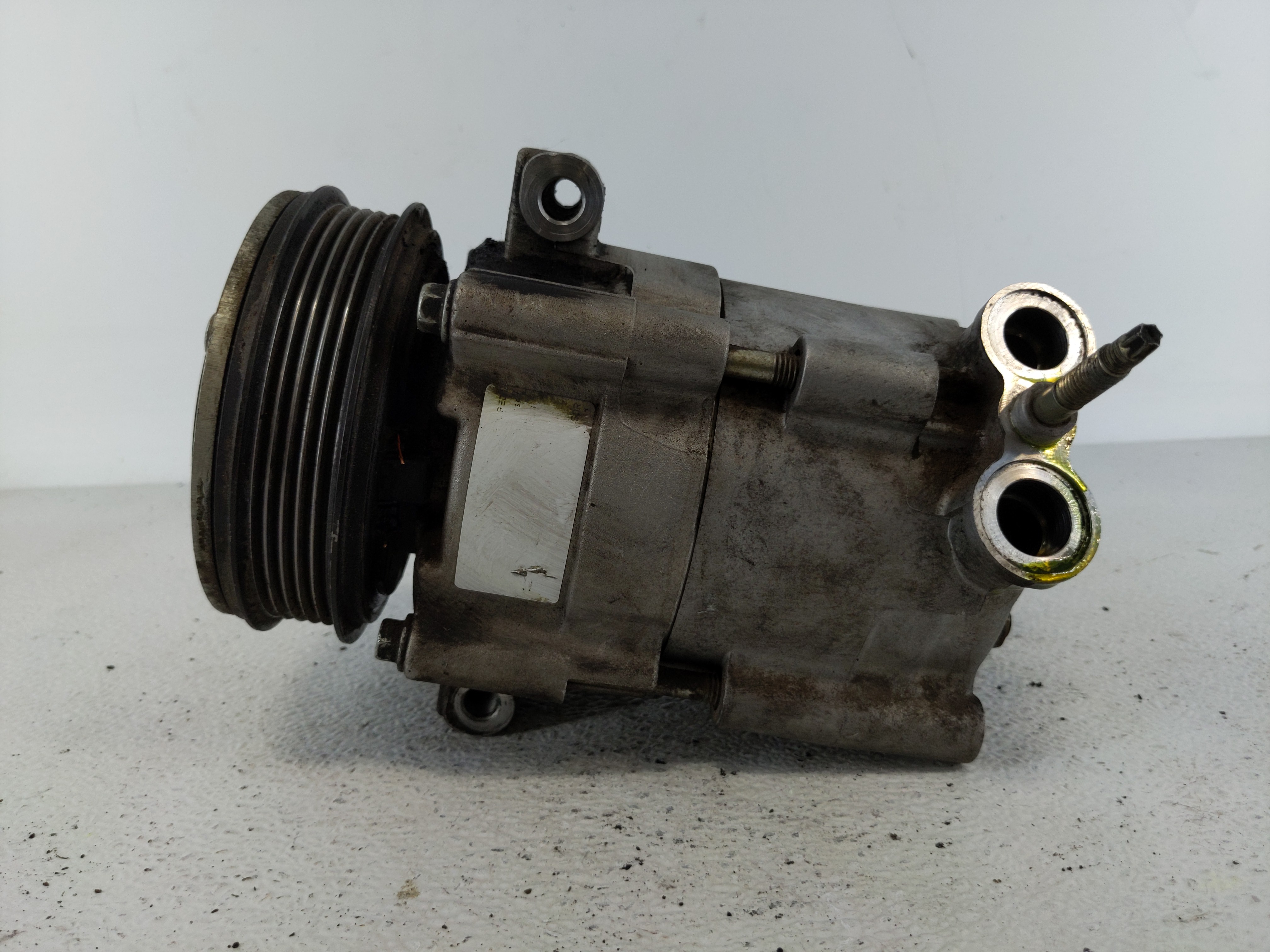 2008-2009 Saturn Vue Air Conditioning A/c Ac Compressor Oem 1112907 - Oemusedautoparts1.com
