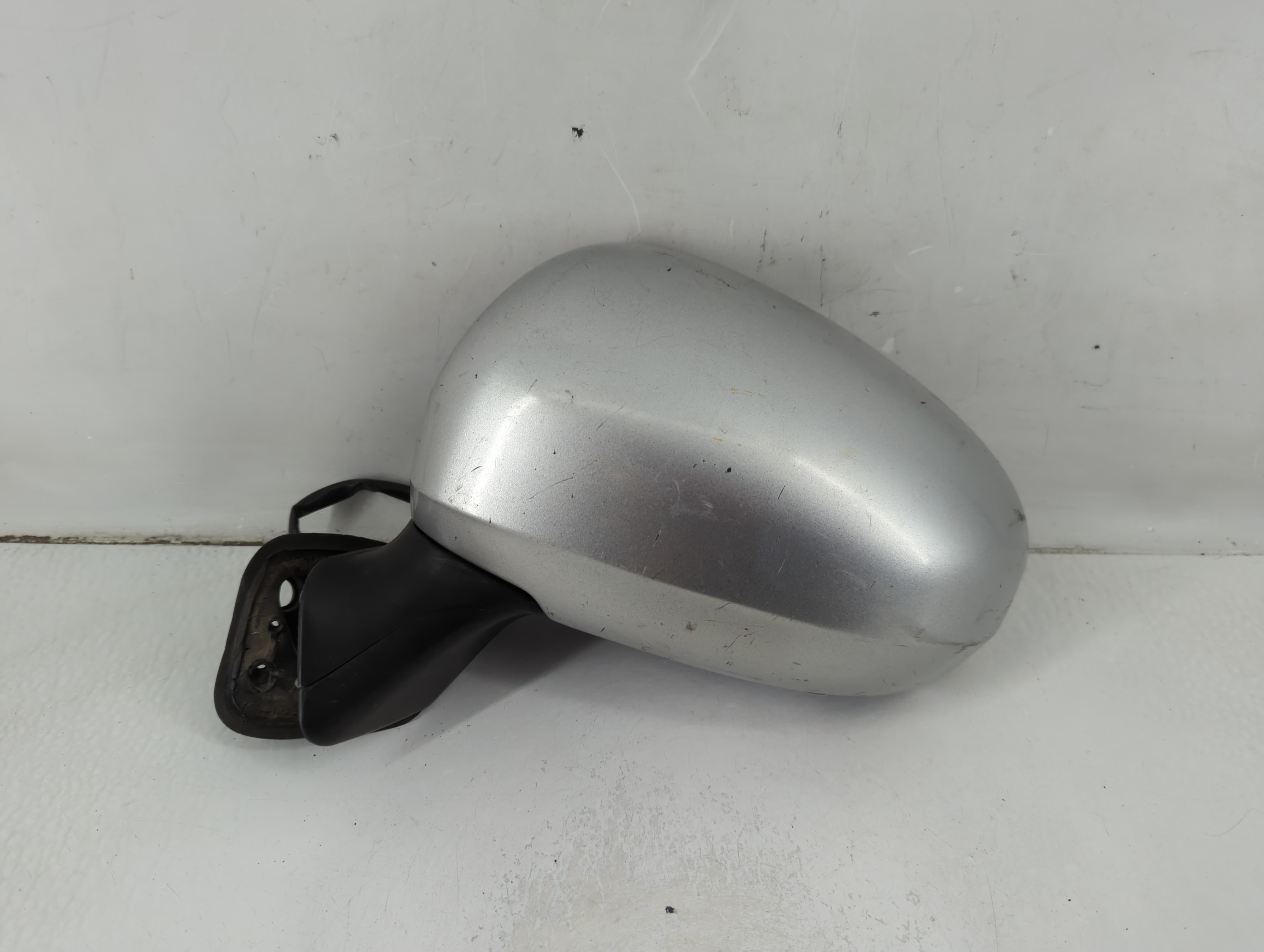 2010-2015 Toyota Prius Driver Left Side View Power Door Mirror Silver 1112919 - Oemusedautoparts1.com
