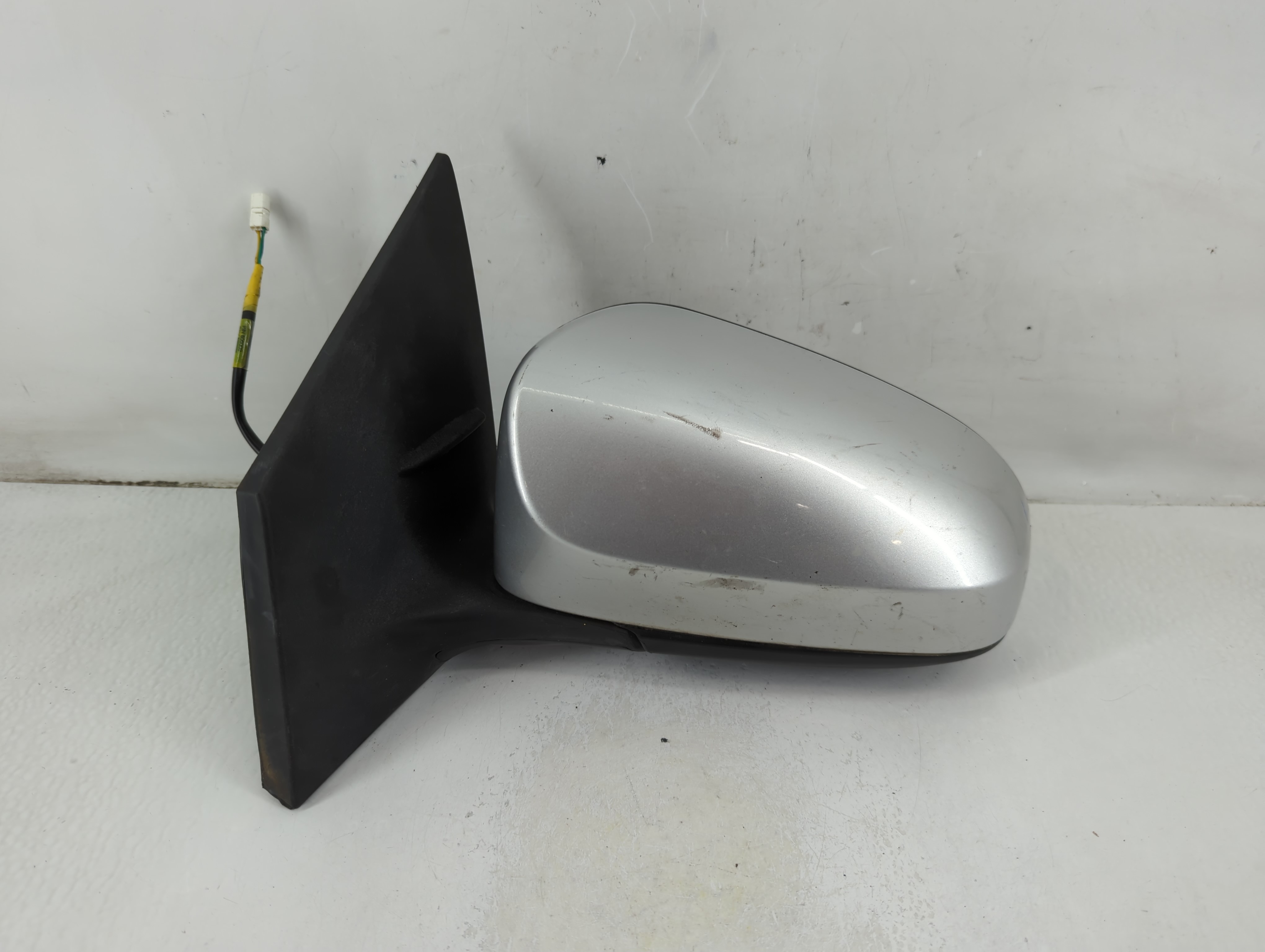 2014-2019 Toyota Corolla Driver Left Side View Power Door Mirror Silver 1112920 - Oemusedautoparts1.com