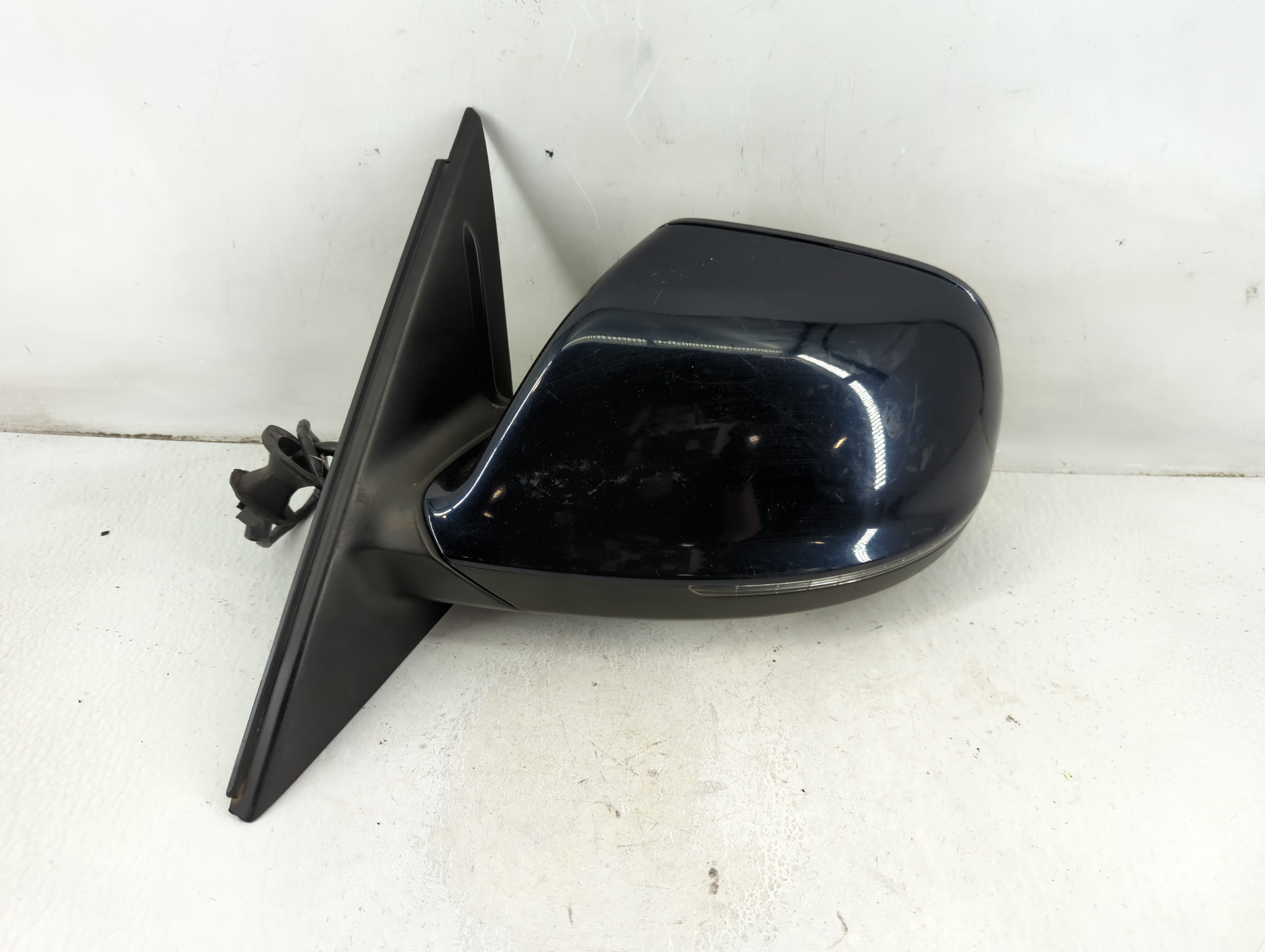 2009-2014 Audi Q5 Driver Left Side View Power Door Mirror Blue 1112946 - Oemusedautoparts1.com