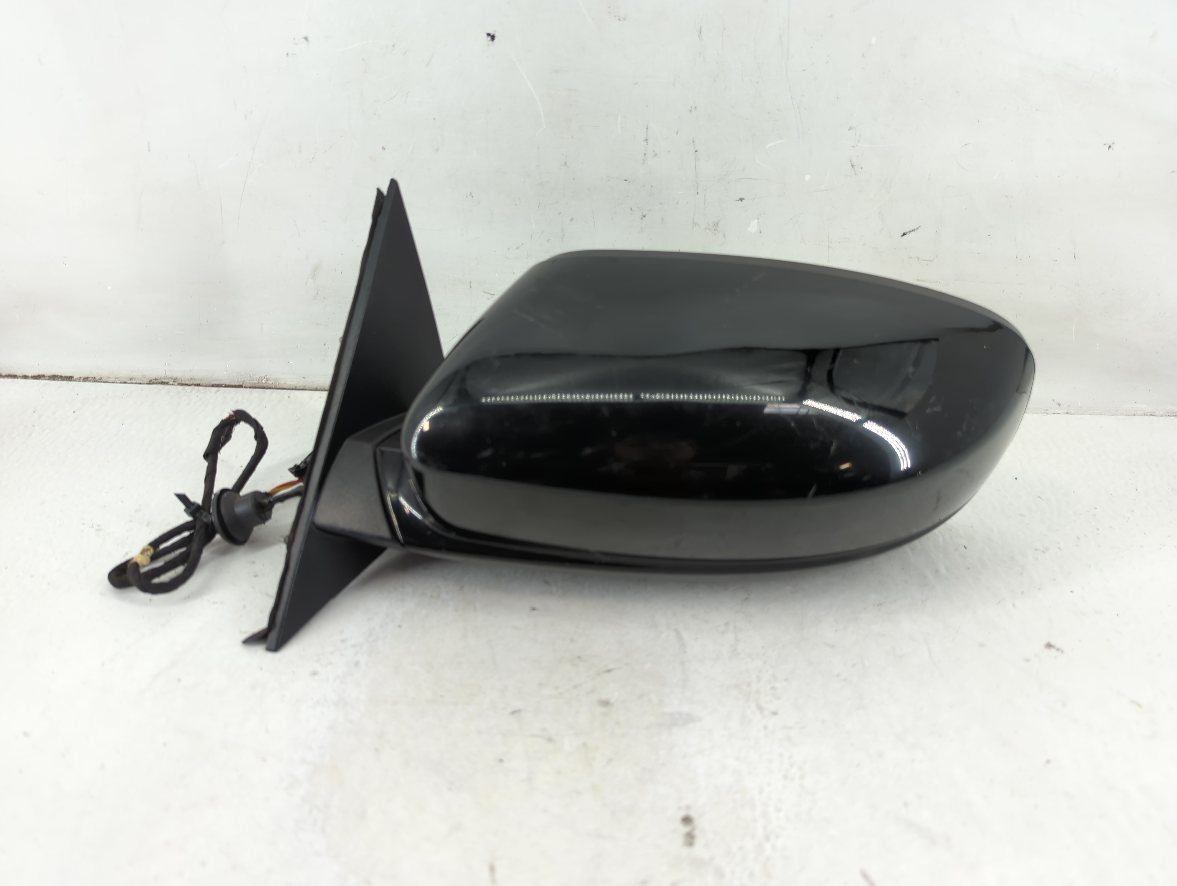 2015-2020 Dodge Charger Passenger Right Side View Power Door Mirror 1113021 - Oemusedautoparts1.com