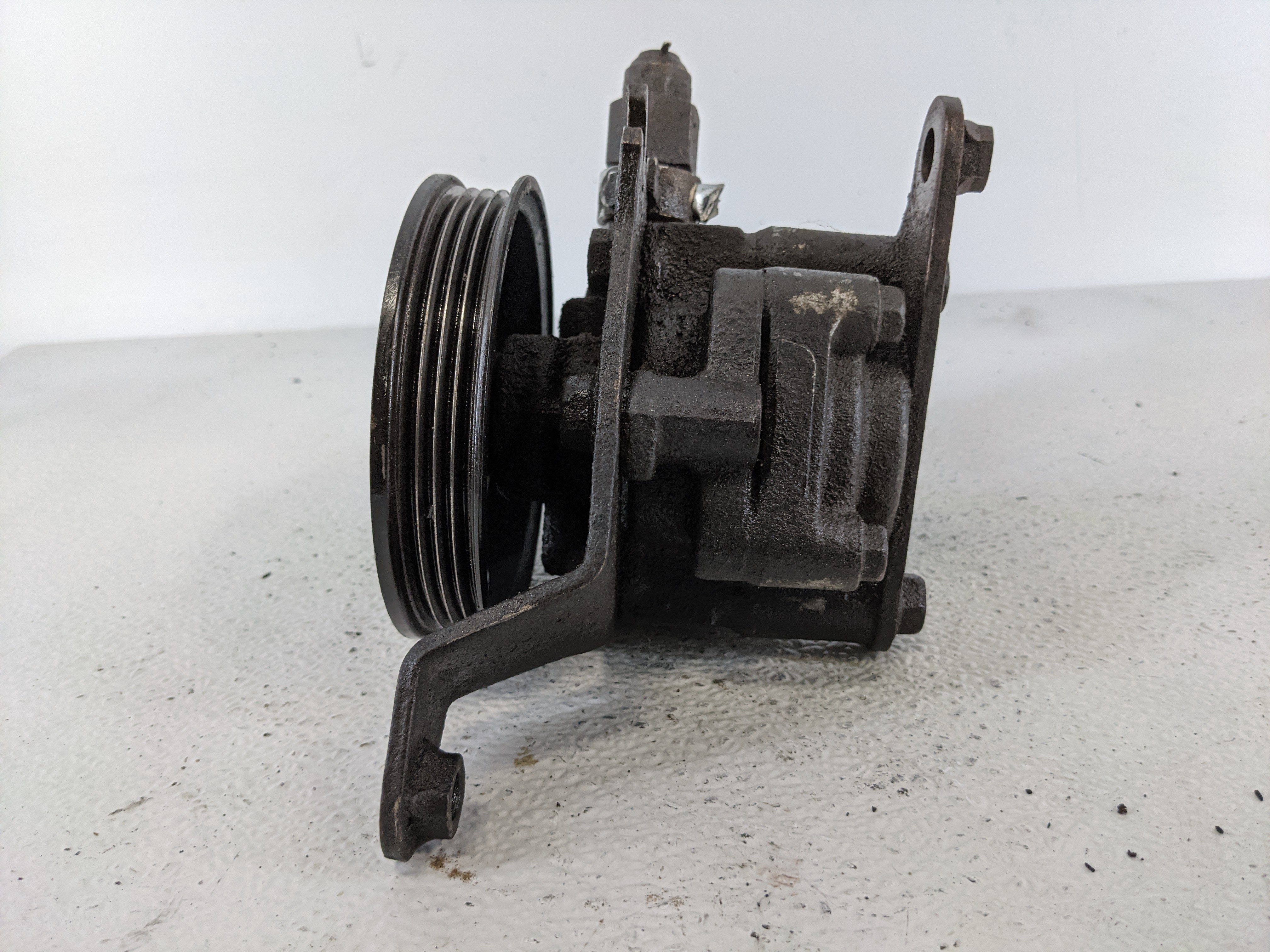 2004-2006 Lexus Es330 Power Steering Column Pump Oem 1113045 - Oemusedautoparts1.com