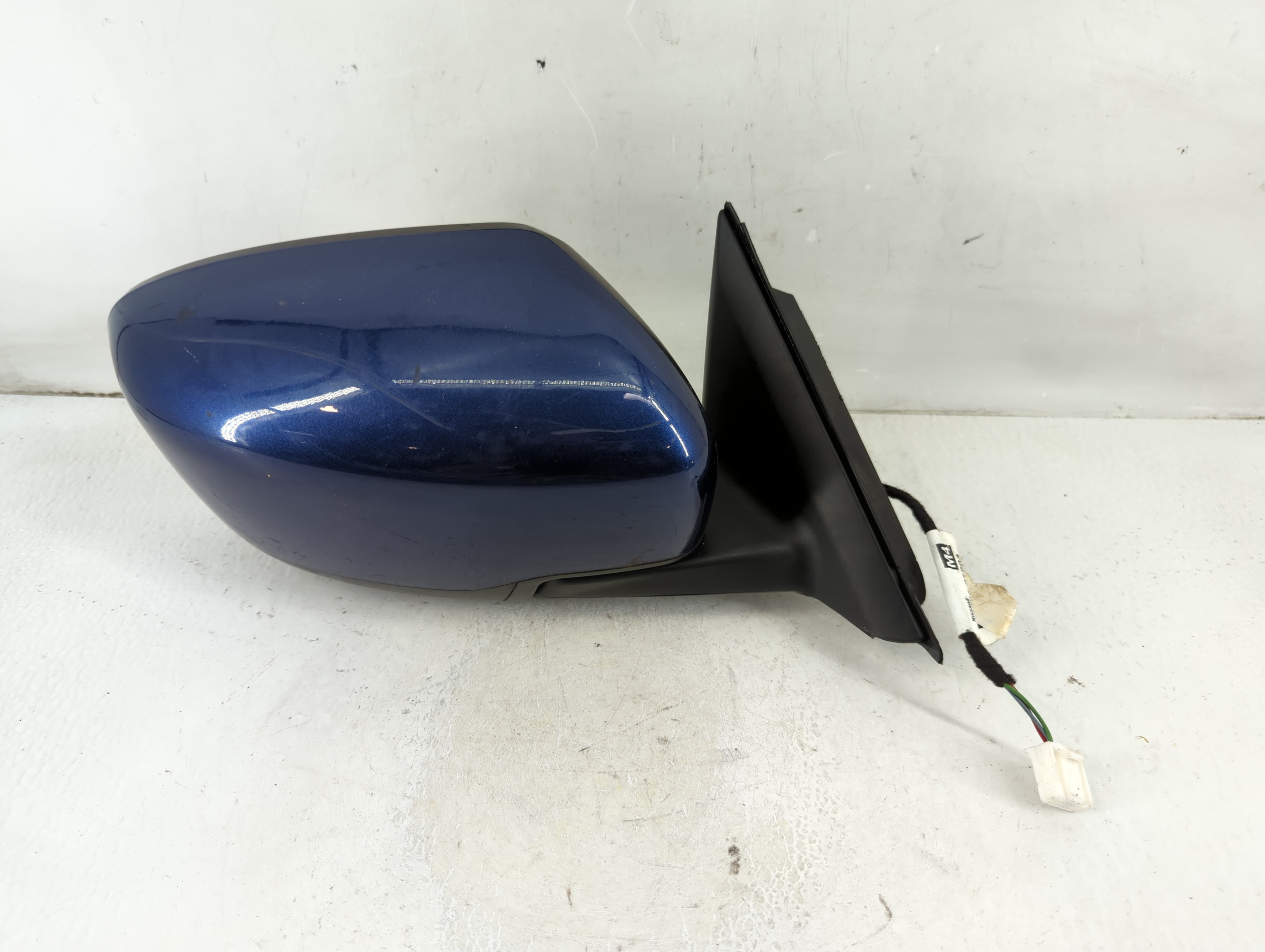 2016-2020 Nissan Rogue Passenger Right Side View Power Door Mirror Blue 1113065 - Oemusedautoparts1.com